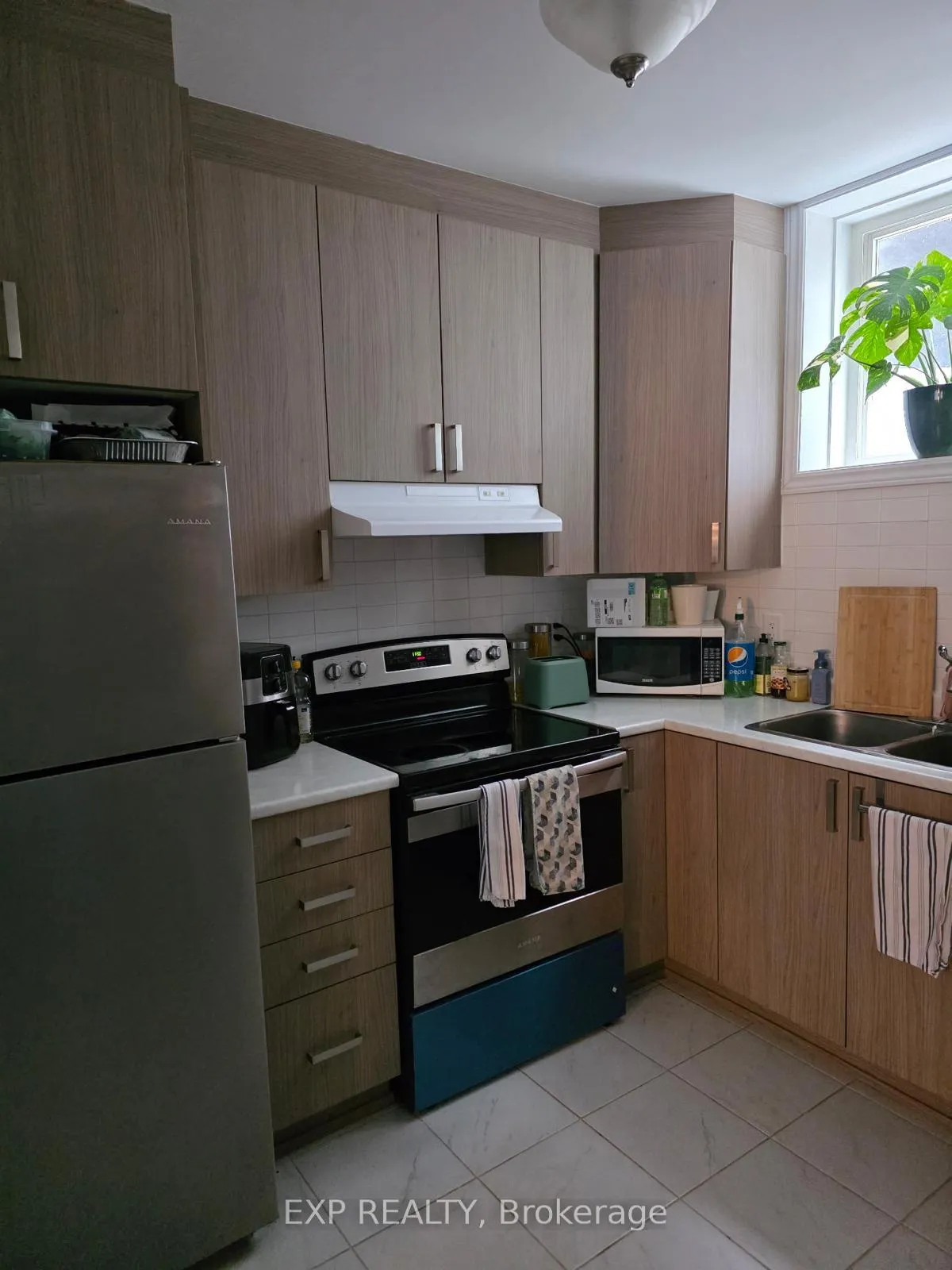 Photo 8 of Unit B, 159 Minikan Street, Ottawa, Blossom Park/Kemp Park/Findlay Creek — HOMEH