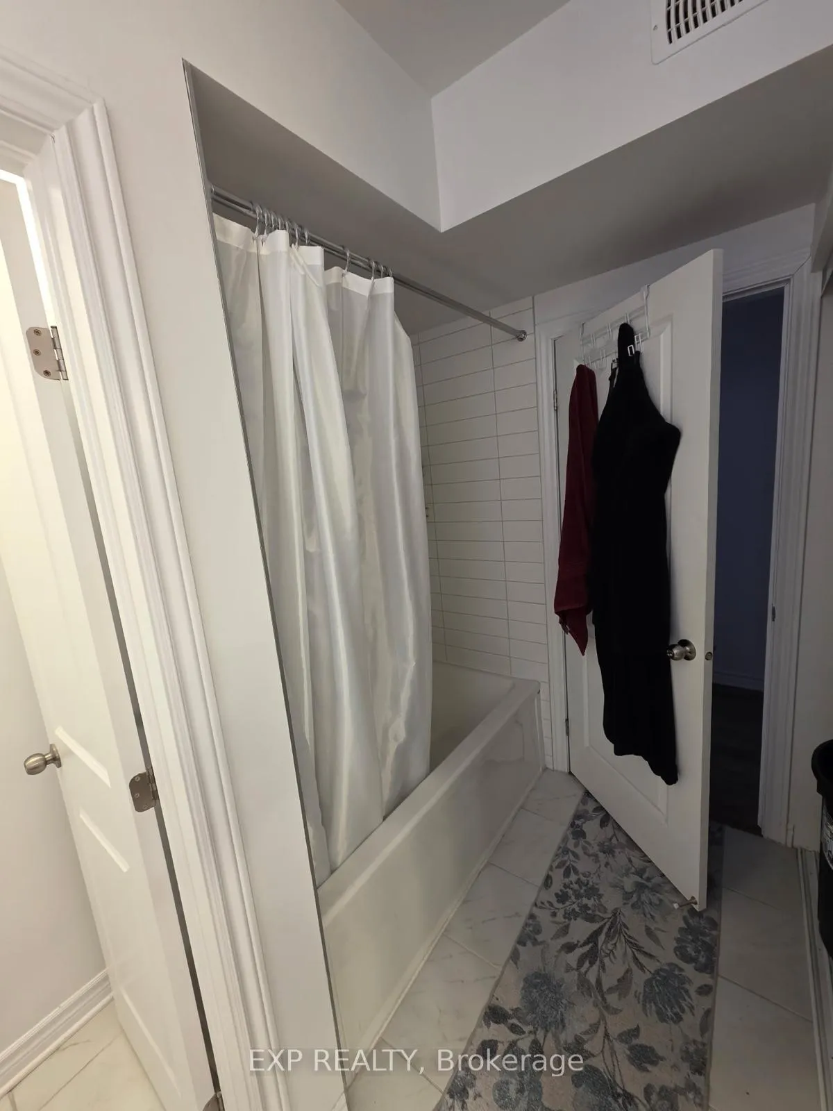 Photo 12 of Unit B, 159 Minikan Street, Ottawa, Blossom Park/Kemp Park/Findlay Creek — HOMEH