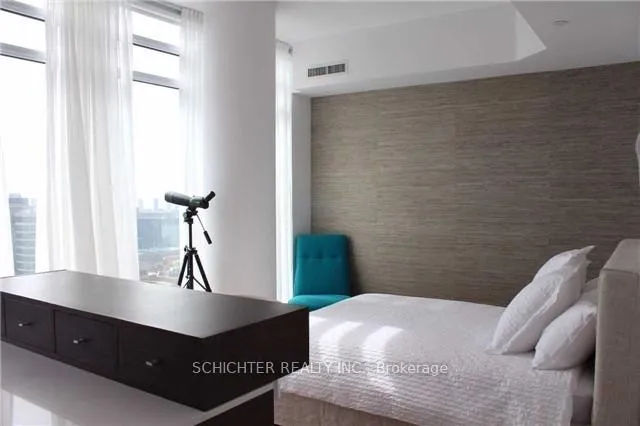 Photo 3 of Unit 3403, 75 St Nicholas Street, Toronto, Bay Street Corridor — HOMEH