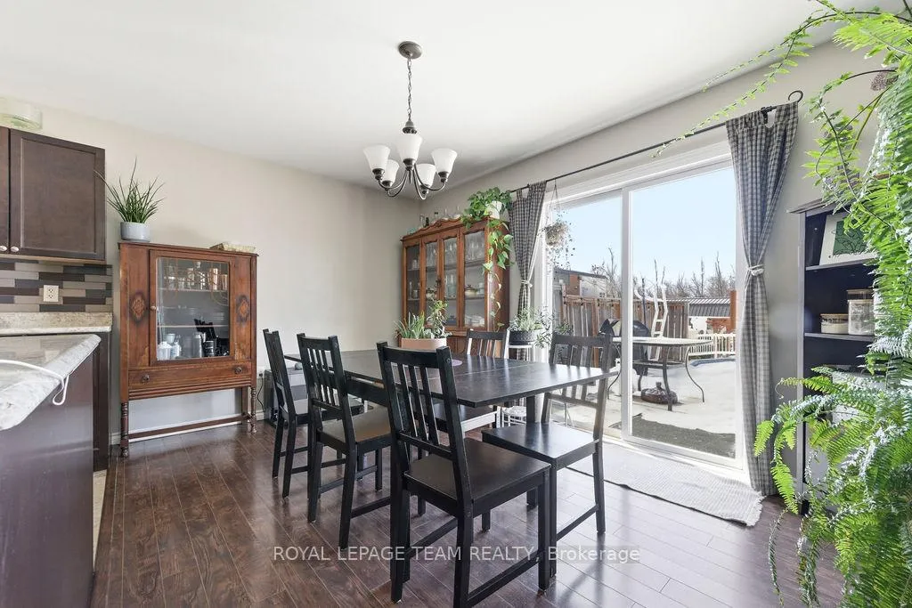 Photo 16 of 264 Mckenzie Street E, Pembroke — HOMEH