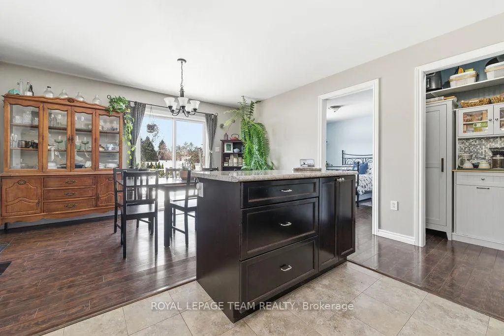 Photo 20 of 264 Mckenzie Street E, Pembroke — HOMEH