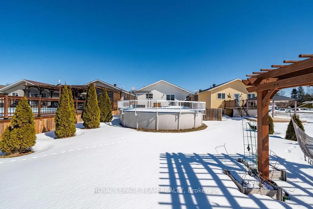 Photo 45 of 264 Mckenzie Street E, Pembroke — HOMEH