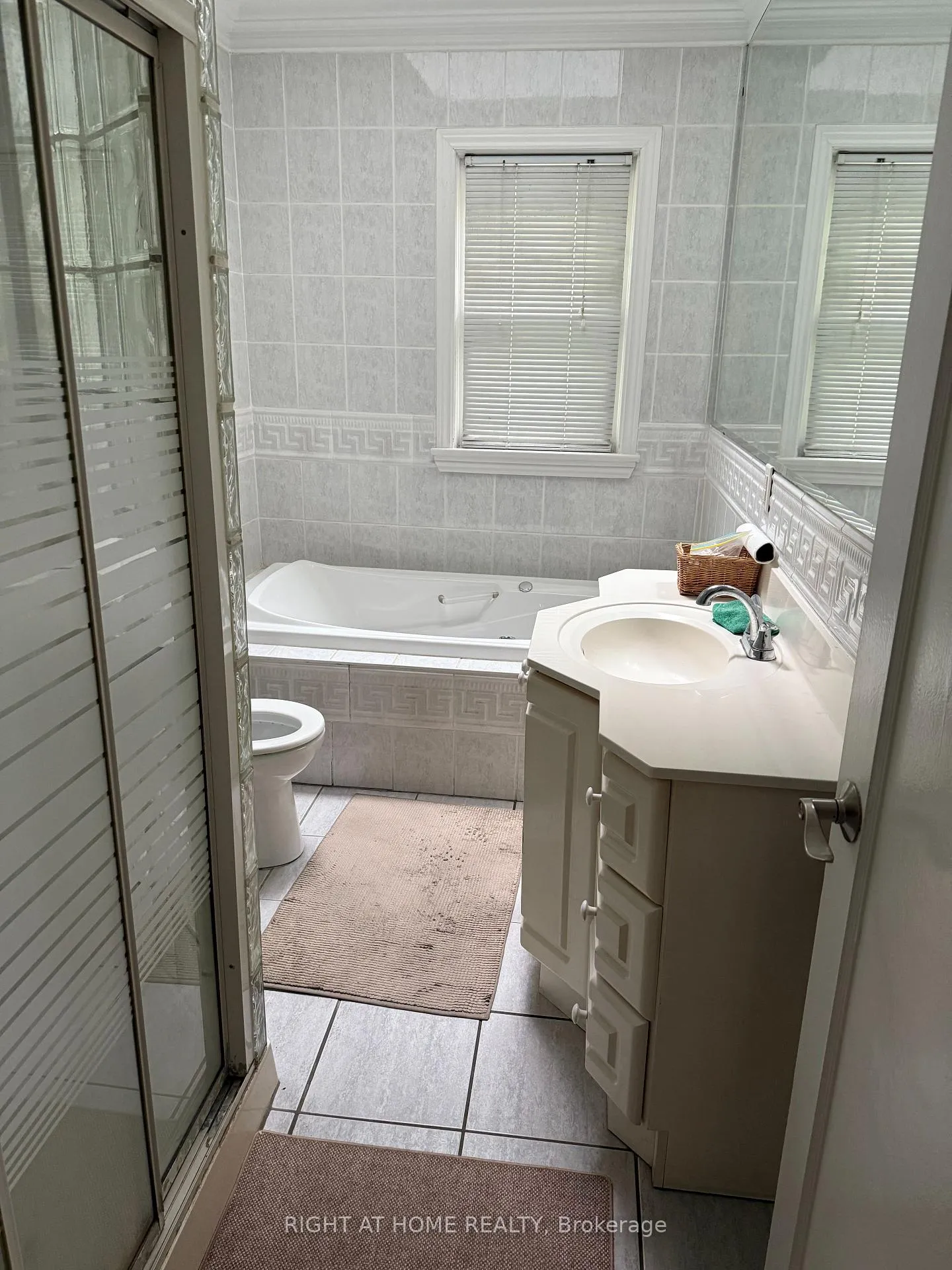 Photo 19 of 8421 Creditview Road, Brampton, Credit Valley — HOMEH