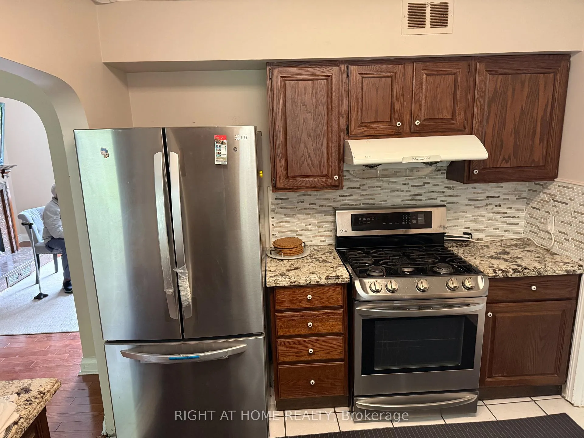 Photo 21 of 8421 Creditview Road, Brampton, Credit Valley — HOMEH