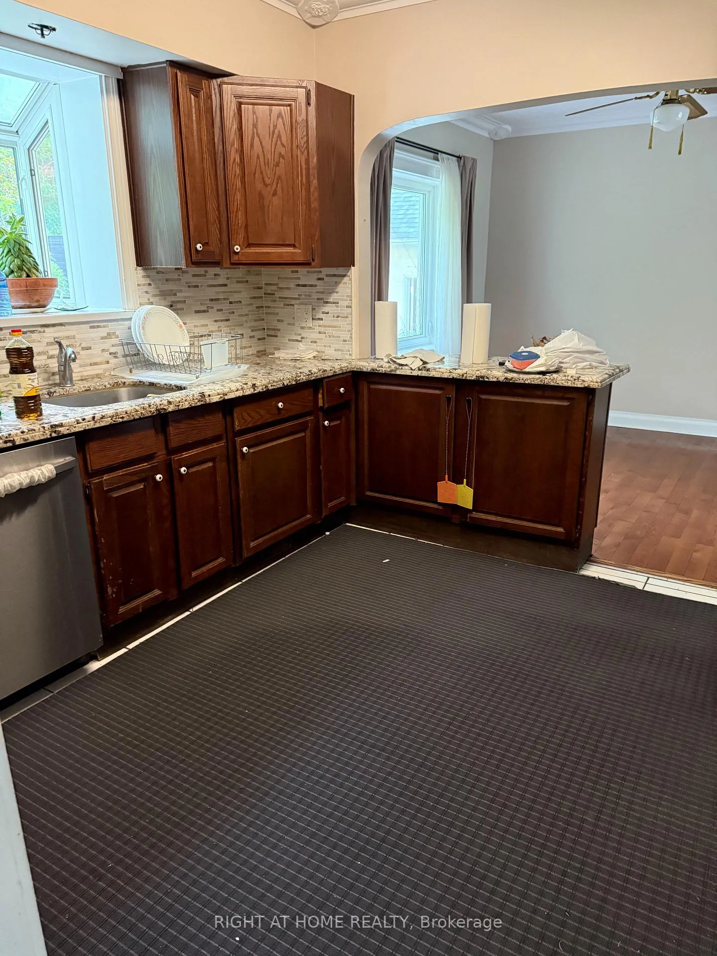 Photo 22 of 8421 Creditview Road, Brampton, Credit Valley — HOMEH