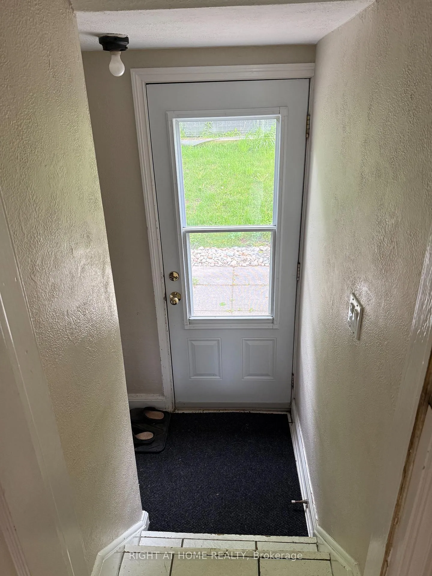 Photo 24 of 8421 Creditview Road, Brampton, Credit Valley — HOMEH