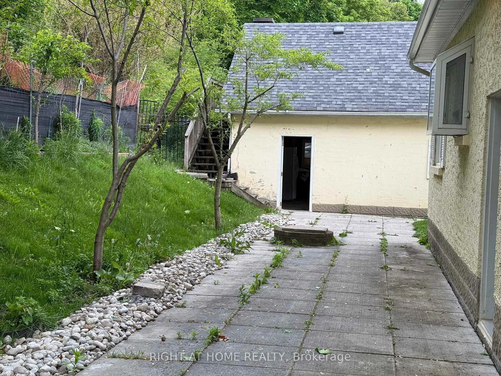 Photo 26 of 8421 Creditview Road, Brampton, Credit Valley — HOMEH