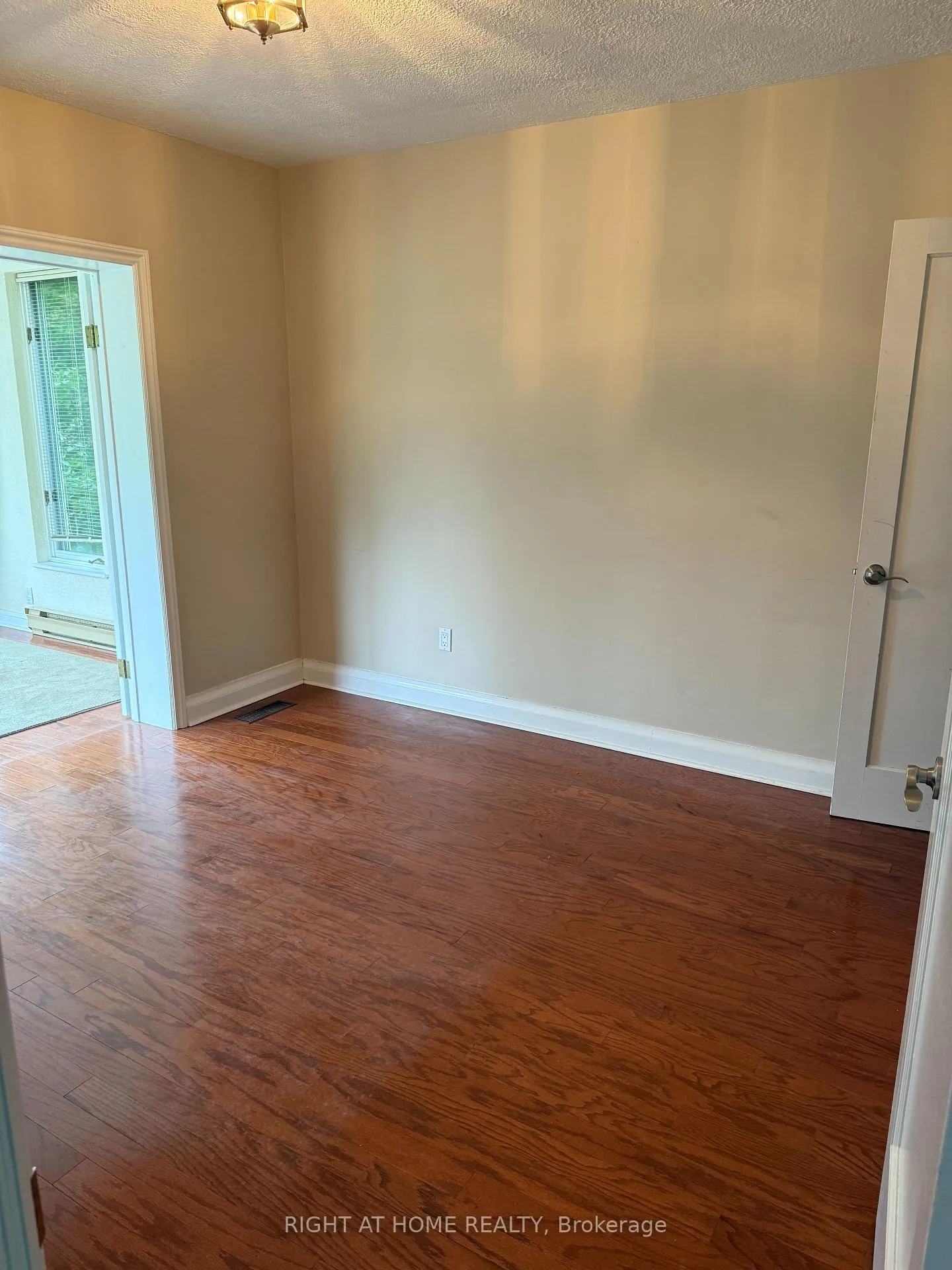 Photo 28 of 8421 Creditview Road, Brampton, Credit Valley — HOMEH