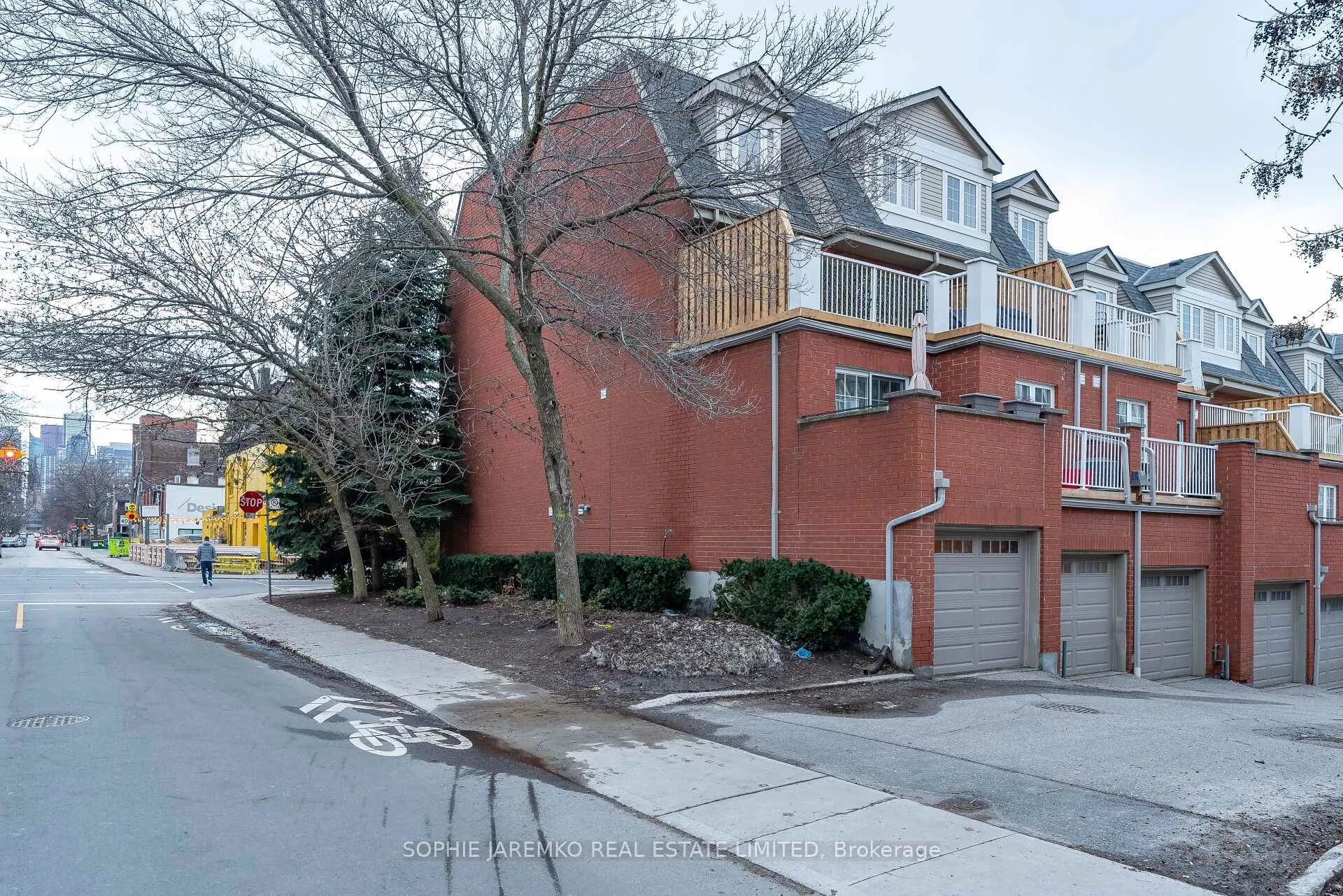 Photo 41 of Unit 3, 132 Strachan Avenue, Toronto, Niagara — HOMEH