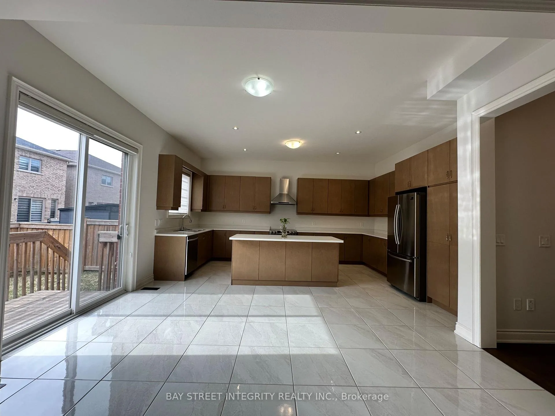 Photo 9 of 1529 Day Terrace, Milton, Ford — HOMEH