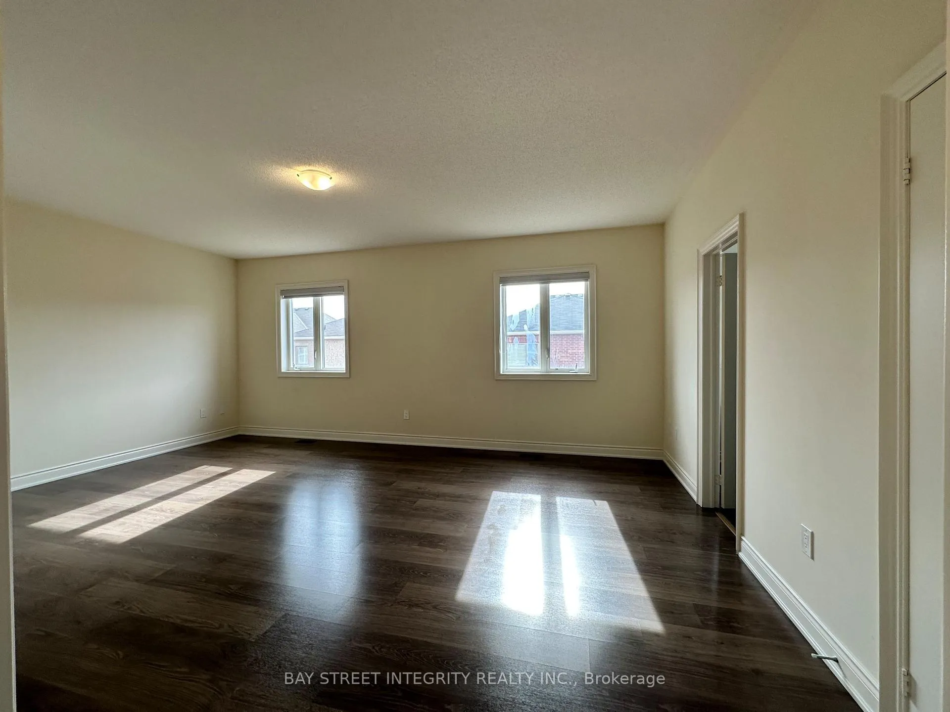 Photo 15 of 1529 Day Terrace, Milton, Ford — HOMEH