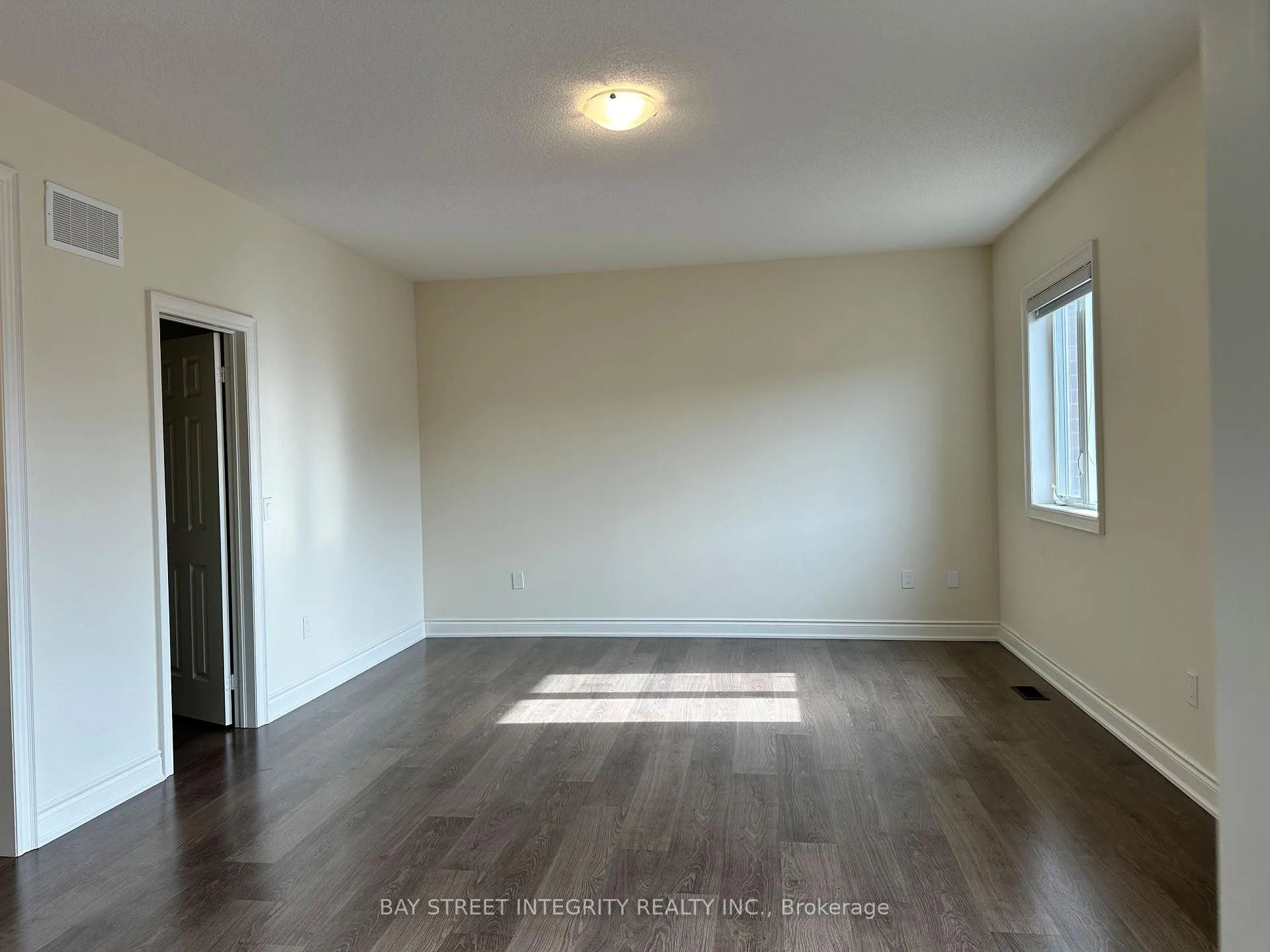 Photo 16 of 1529 Day Terrace, Milton, Ford — HOMEH