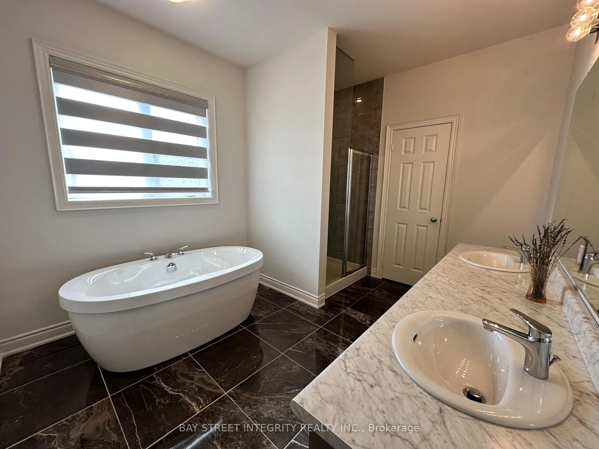 Photo 18 of 1529 Day Terrace, Milton, Ford — HOMEH