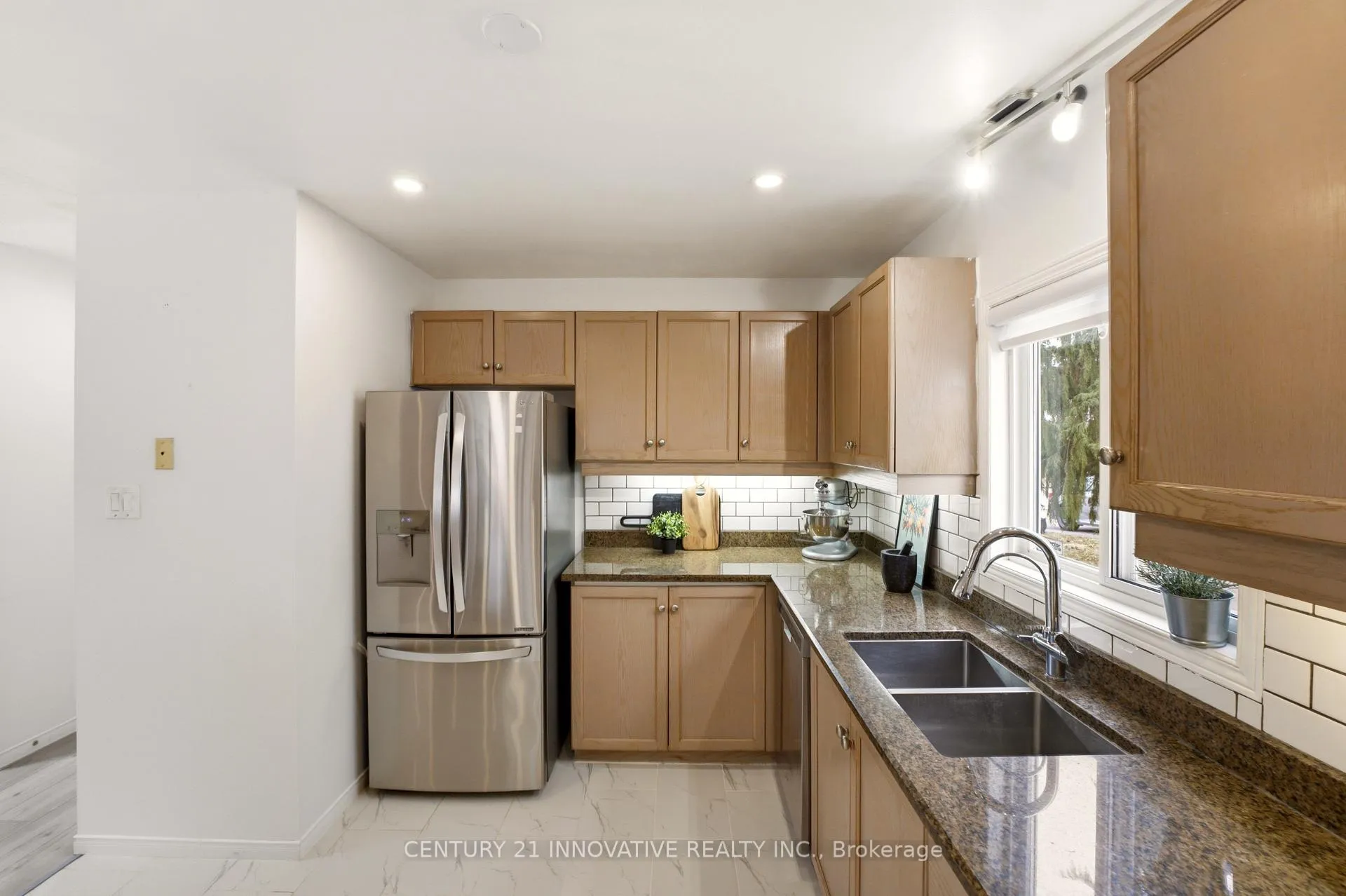 Photo 8 of 505 Trico Drive, Cambridge — HOMEH