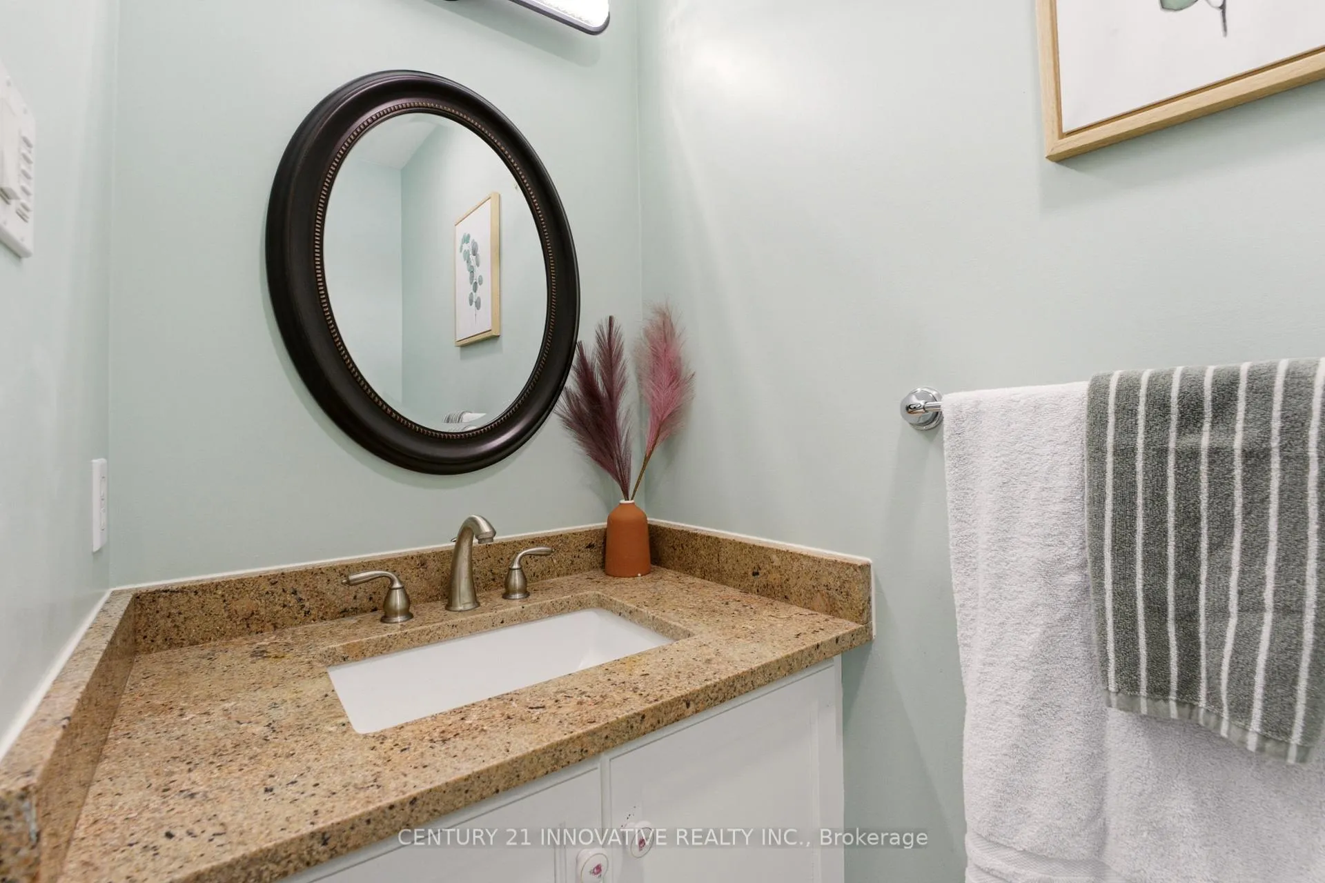 Photo 12 of 505 Trico Drive, Cambridge — HOMEH