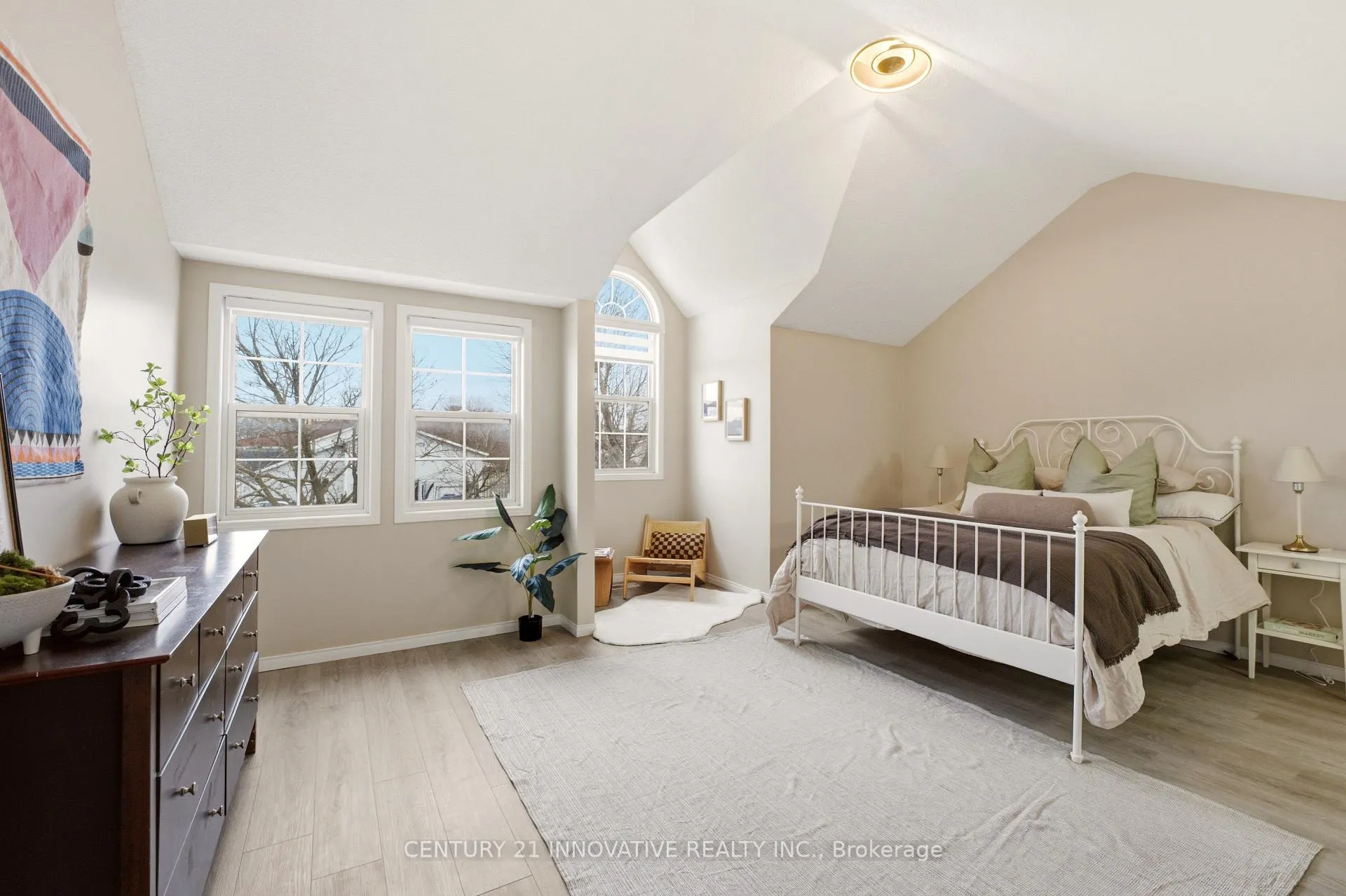 Photo 13 of 505 Trico Drive, Cambridge — HOMEH