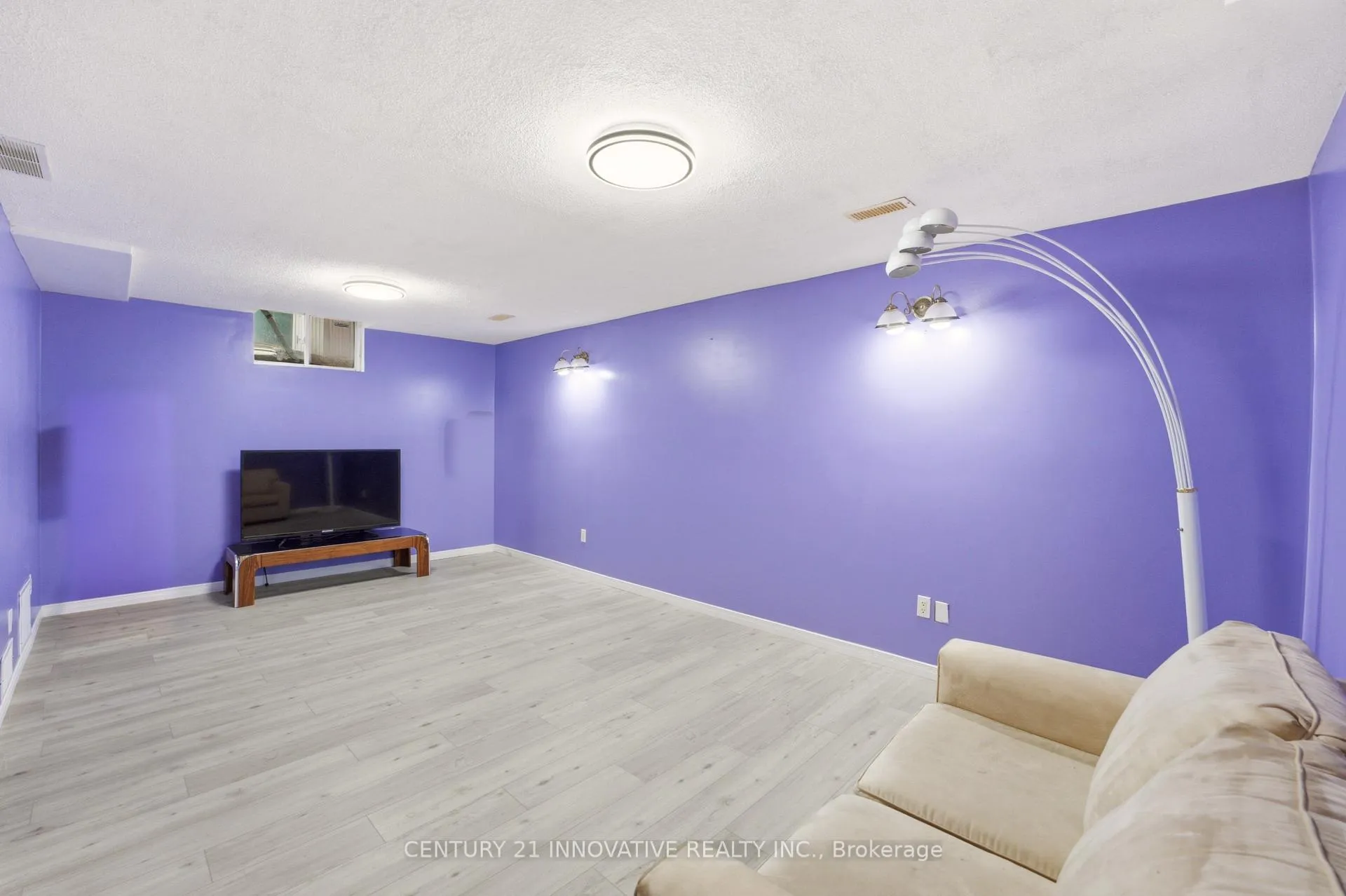 Photo 26 of 505 Trico Drive, Cambridge — HOMEH