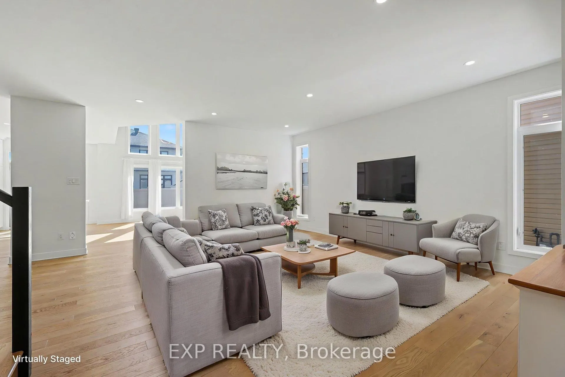 Photo 6 of 40 Baldcypress Way, Ottawa, Kanata - Emerald Meadows/Trailwest — HOMEH