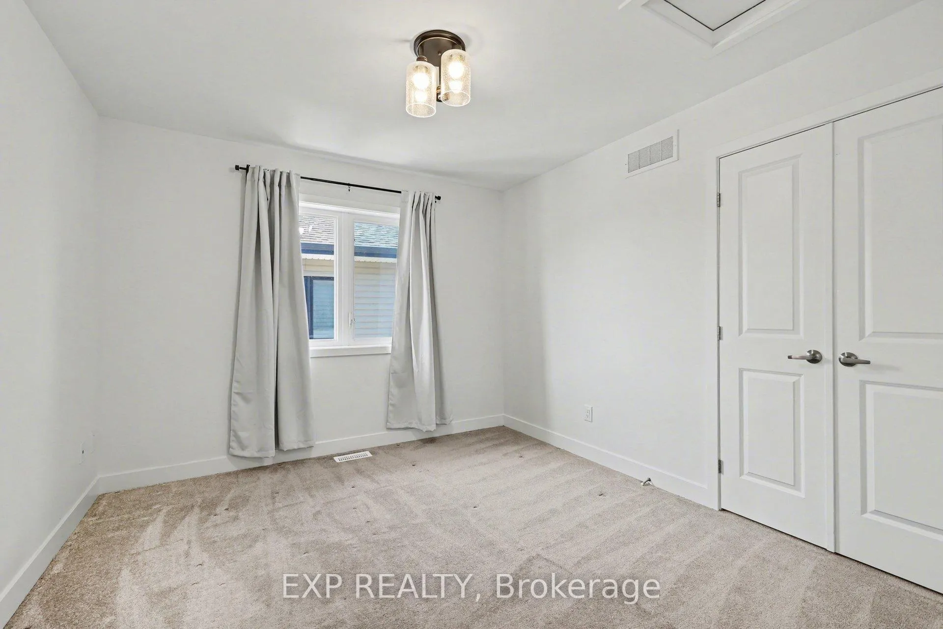 Photo 31 of 40 Baldcypress Way, Ottawa, Kanata - Emerald Meadows/Trailwest — HOMEH