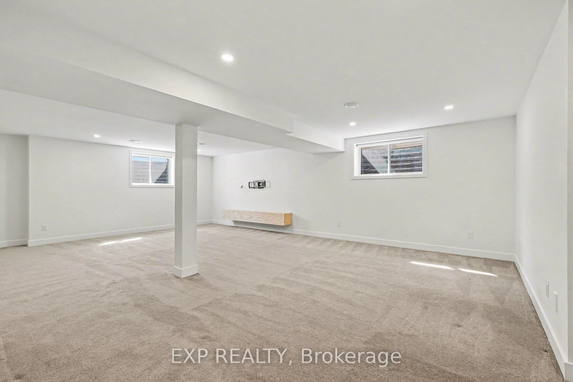 Photo 40 of 40 Baldcypress Way, Ottawa, Kanata - Emerald Meadows/Trailwest — HOMEH
