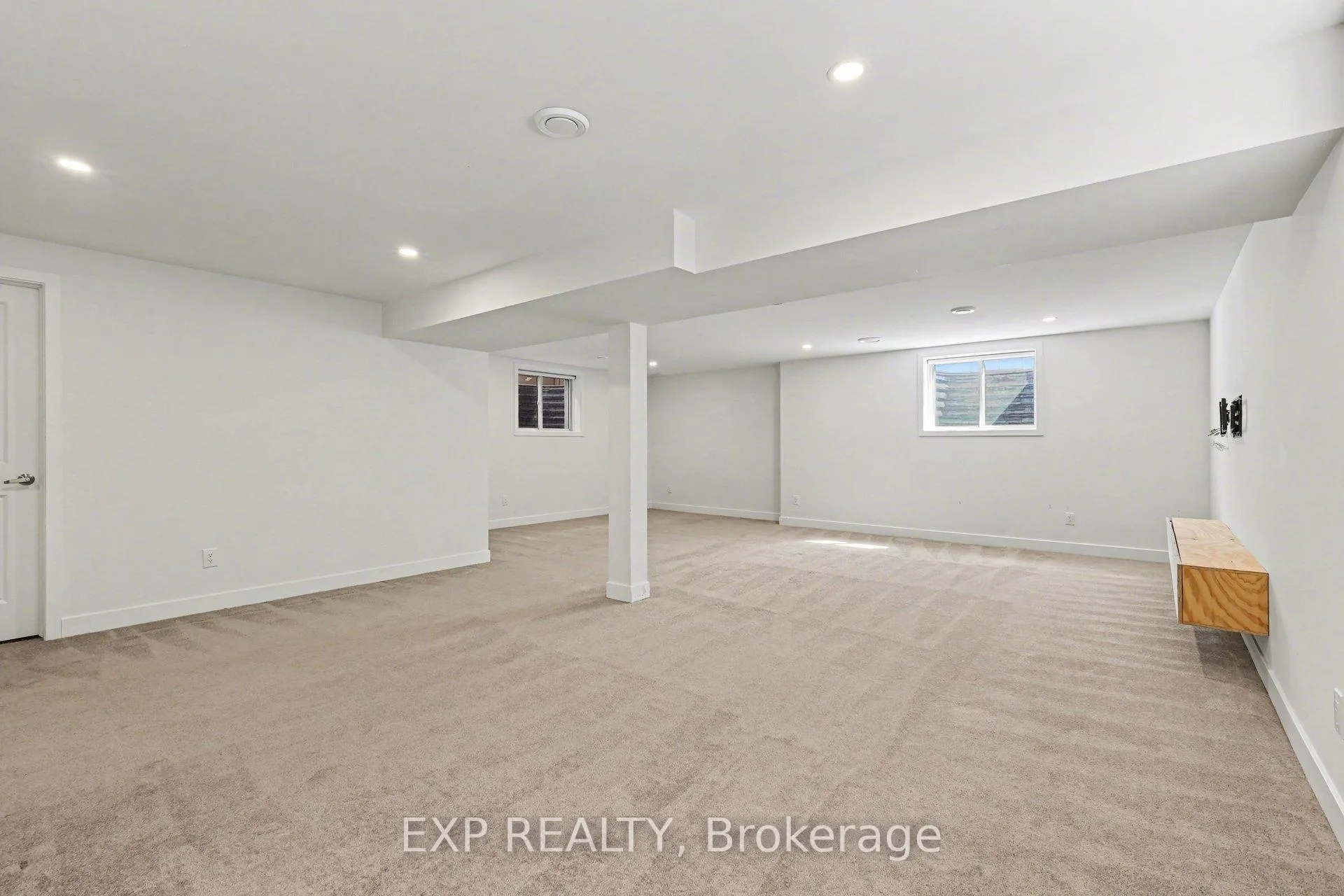 Photo 41 of 40 Baldcypress Way, Ottawa, Kanata - Emerald Meadows/Trailwest — HOMEH