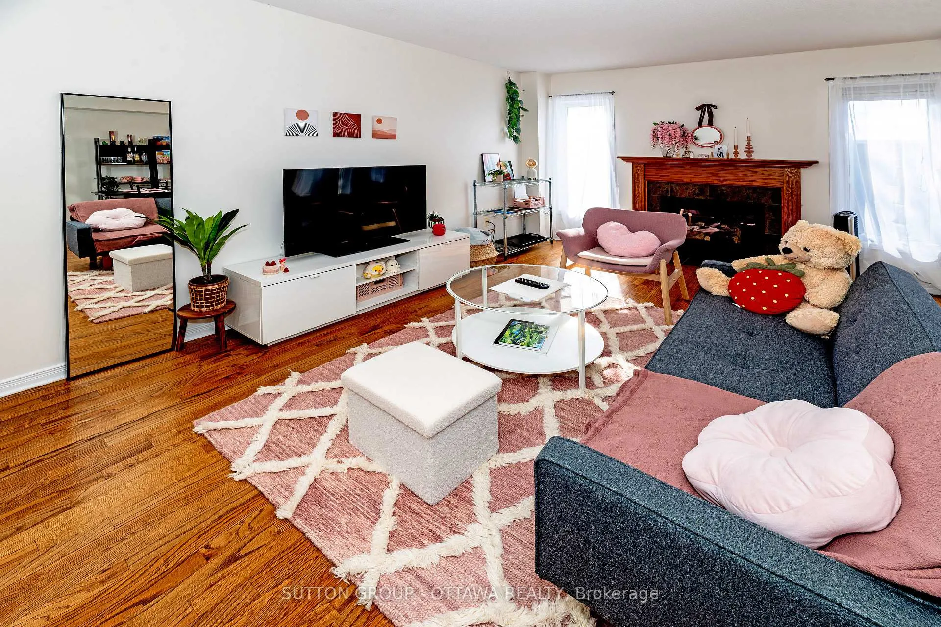 Photo 11 of 110 Chartley Private, Ottawa, Ridgemont — HOMEH