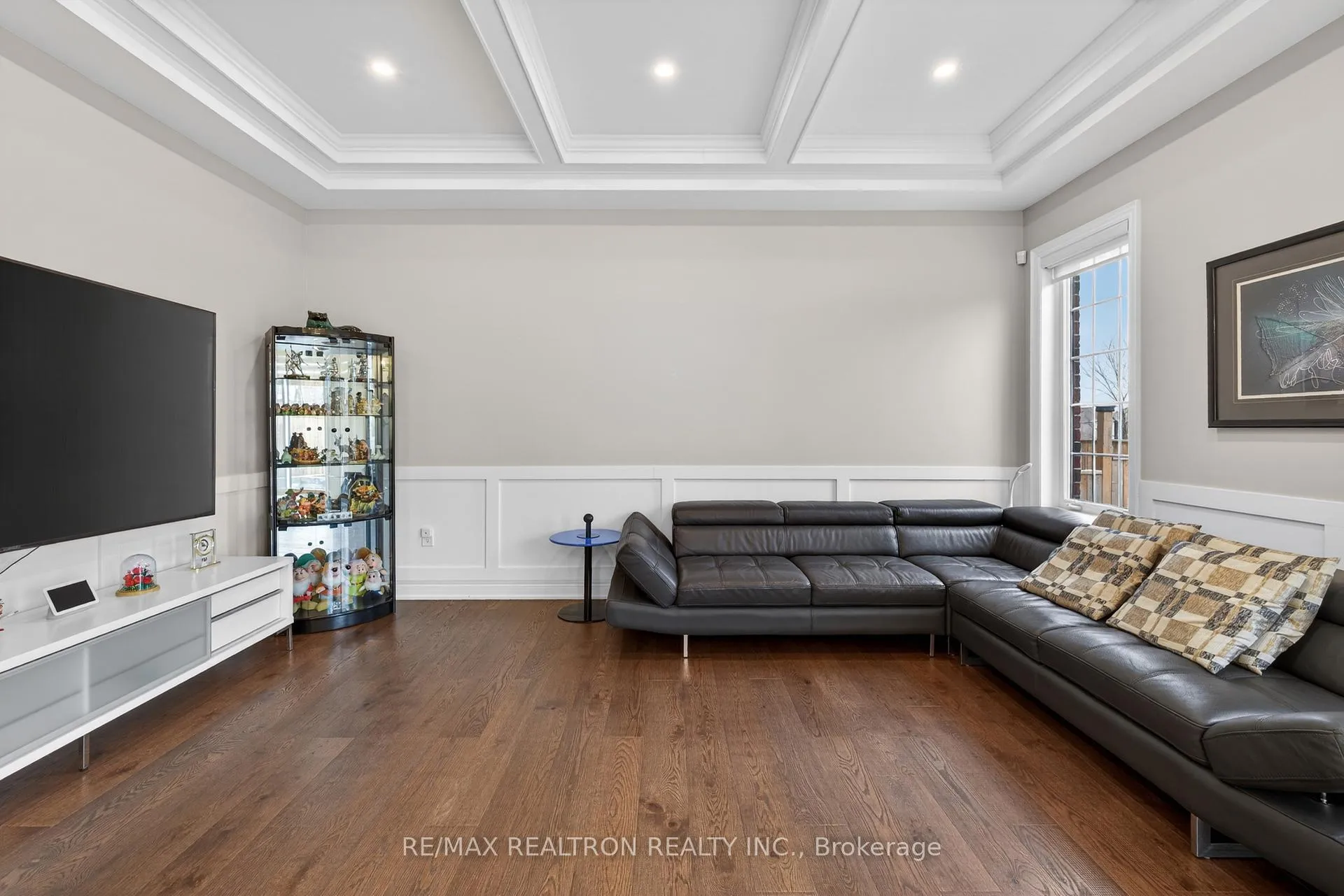 Photo 6 of 143 Maple Ridge Crescent, Markham, Greensborough — HOMEH