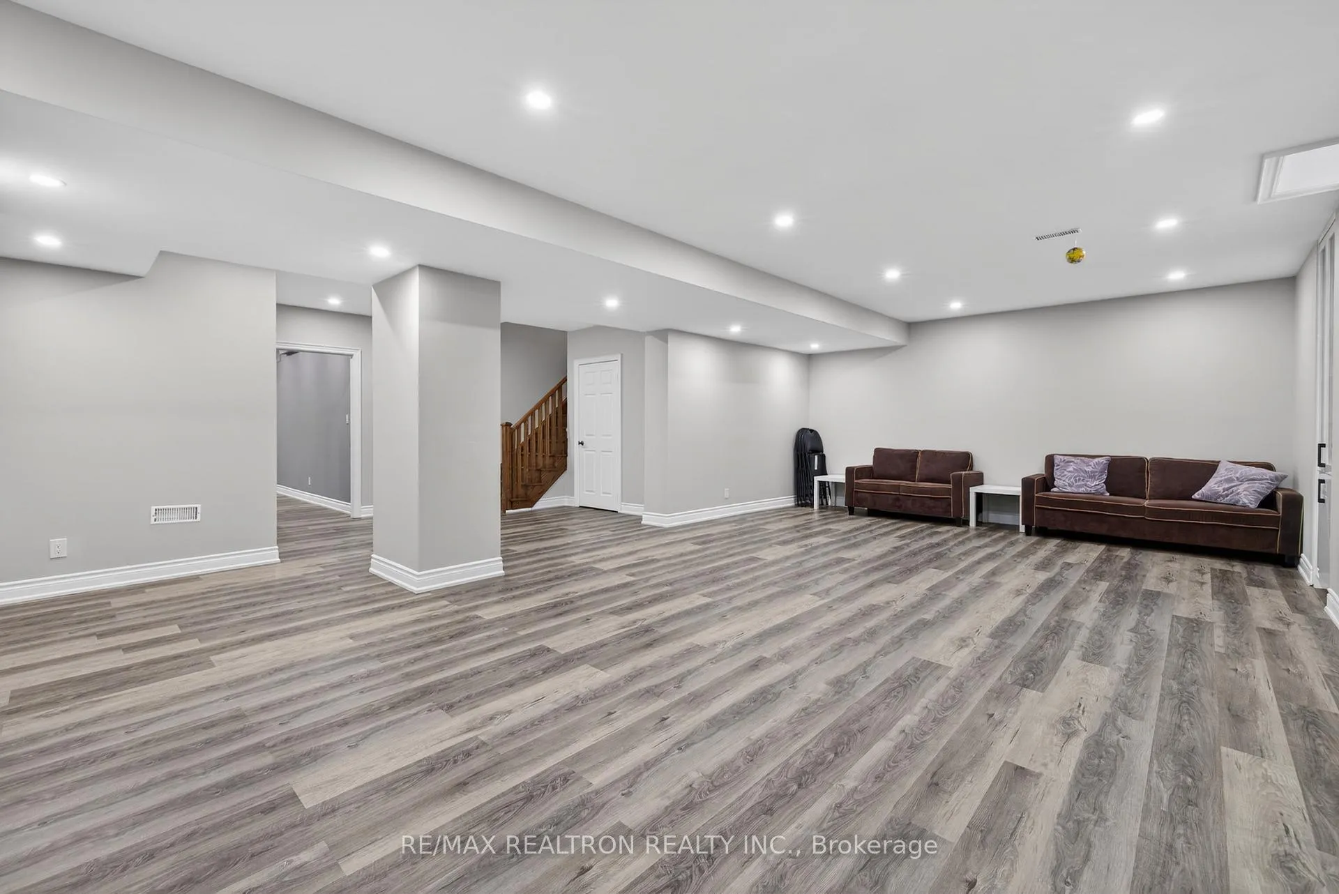 Photo 20 of 143 Maple Ridge Crescent, Markham, Greensborough — HOMEH