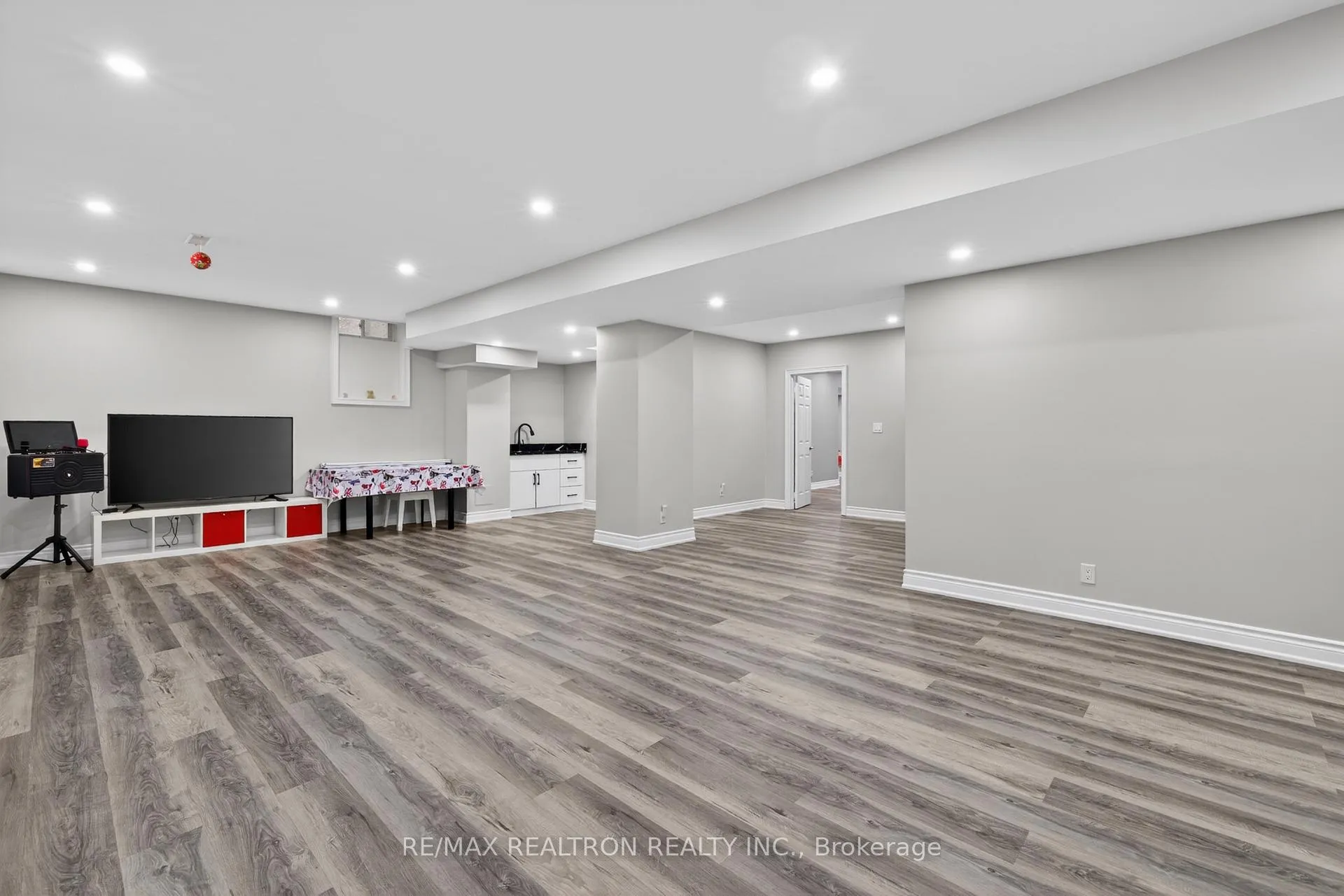 Photo 21 of 143 Maple Ridge Crescent, Markham, Greensborough — HOMEH