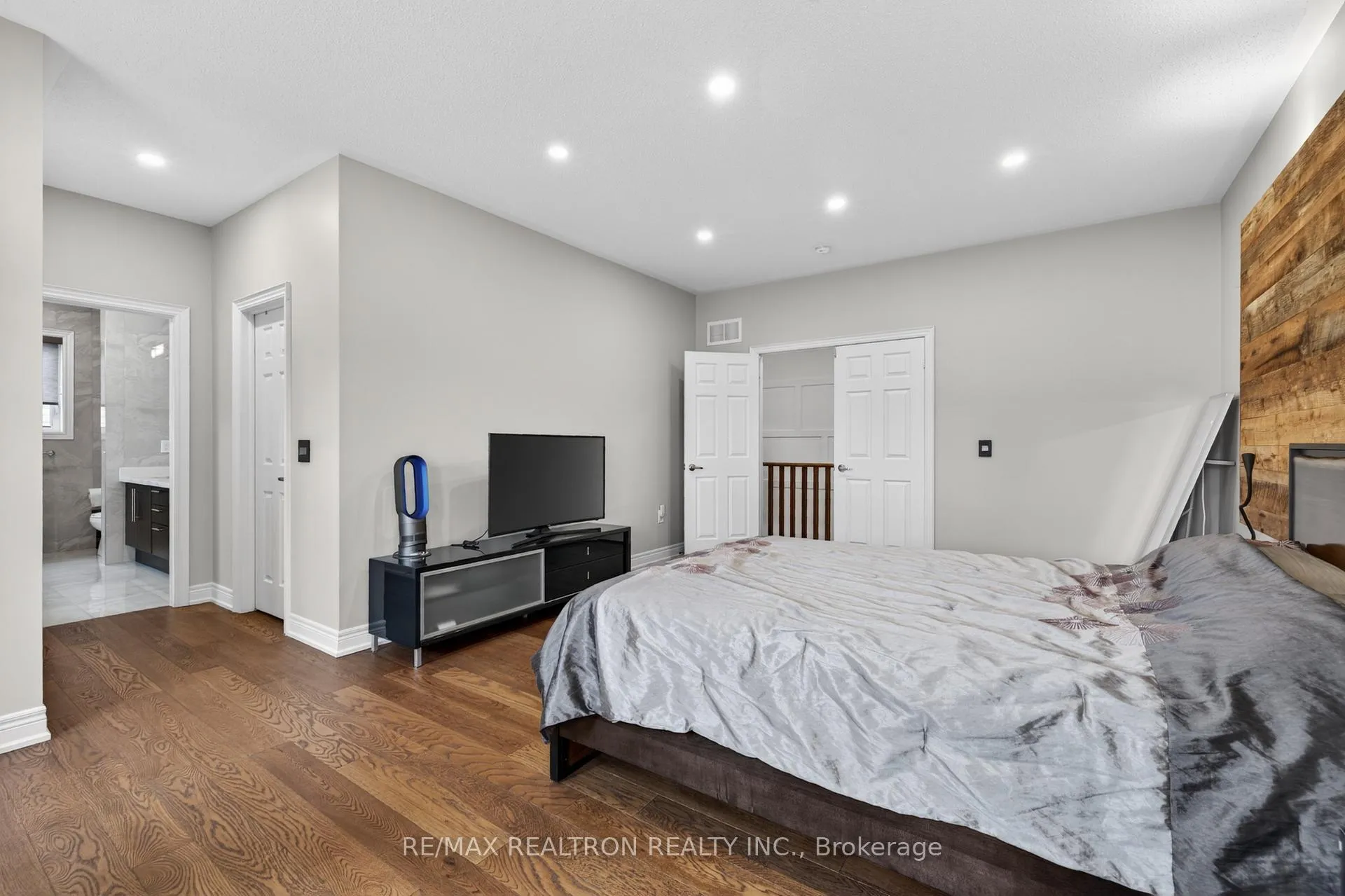Photo 28 of 143 Maple Ridge Crescent, Markham, Greensborough — HOMEH