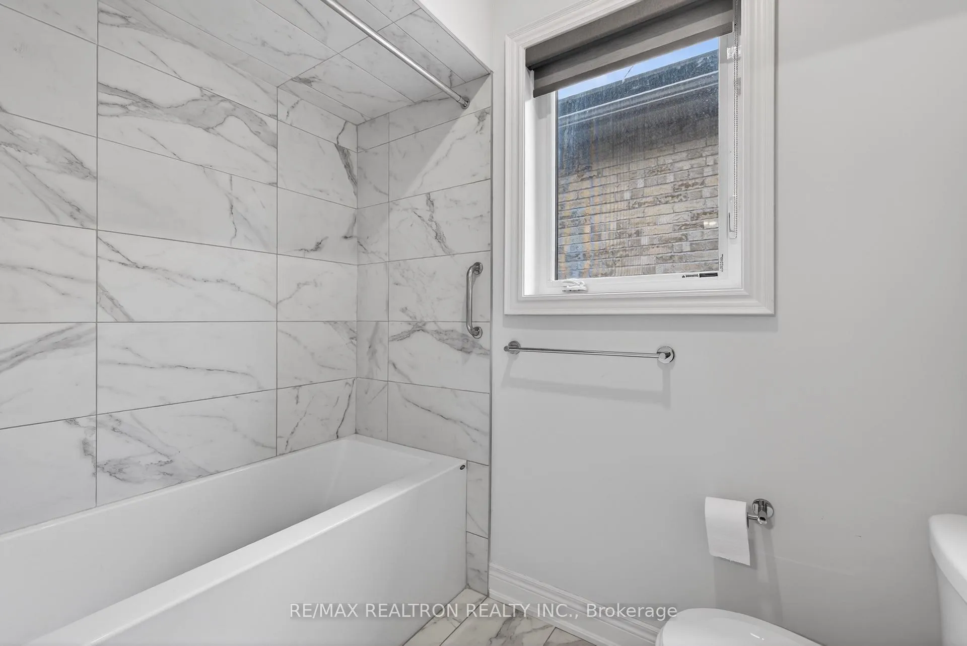 Photo 35 of 143 Maple Ridge Crescent, Markham, Greensborough — HOMEH