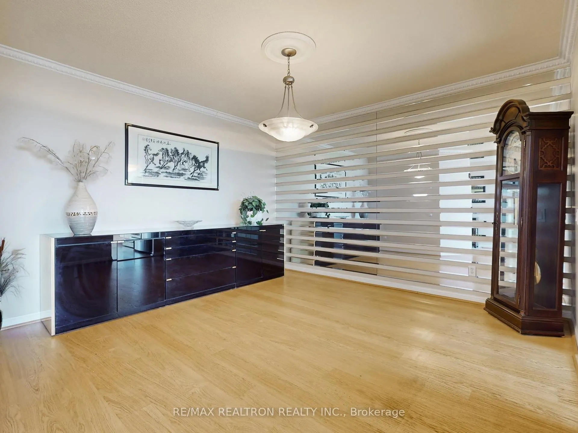 Photo 12 of Unit 808, 110 Promenade Circle, Vaughan, Brownridge — HOMEH