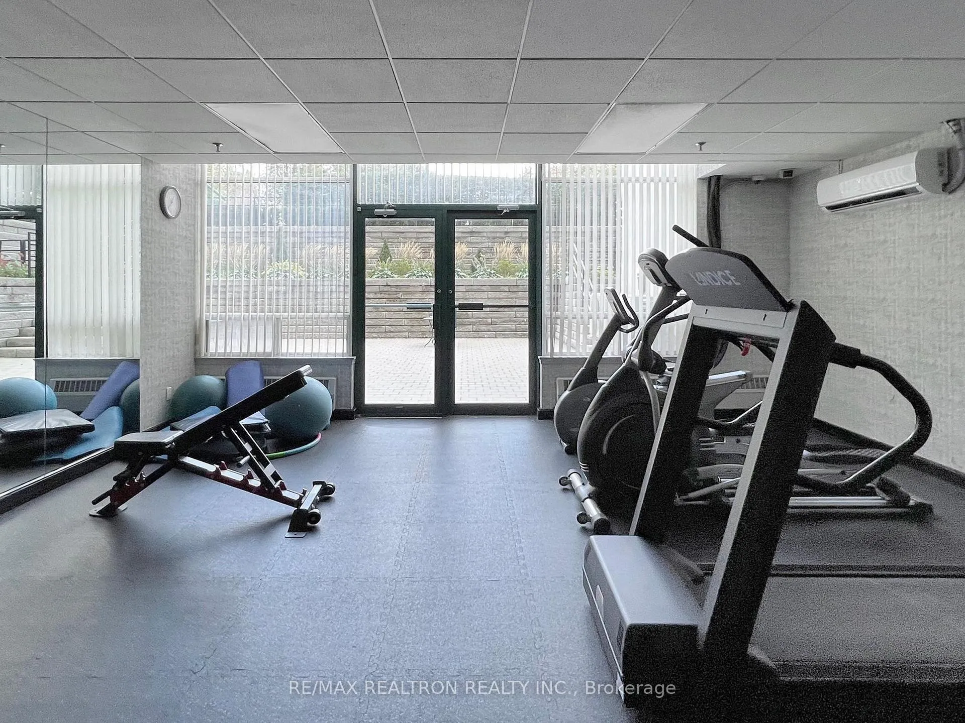 Photo 31 of Unit 808, 110 Promenade Circle, Vaughan, Brownridge — HOMEH