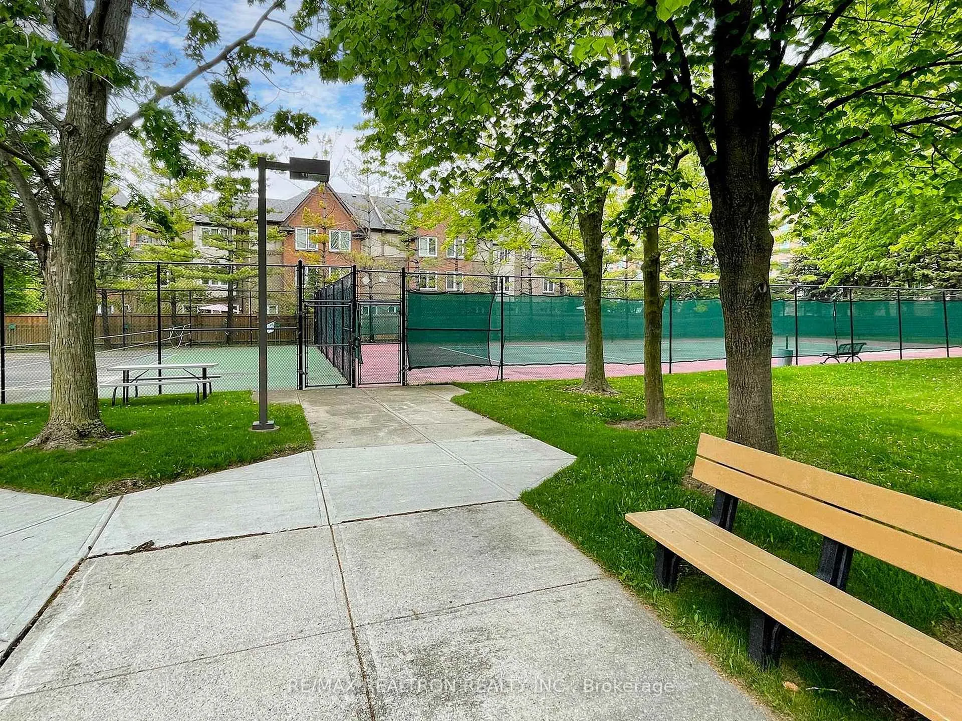 Photo 37 of Unit 808, 110 Promenade Circle, Vaughan, Brownridge — HOMEH