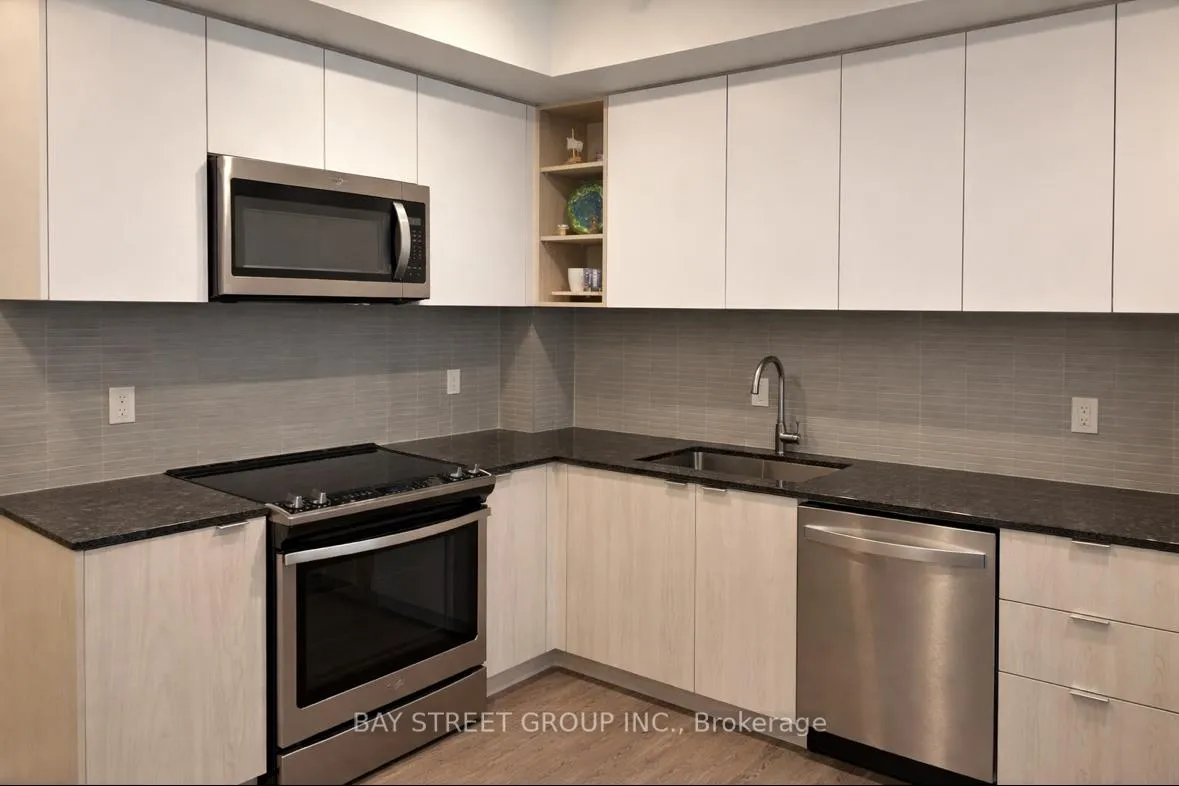 Photo 7 of Unit 316, 100 Eagle Rock Way, Vaughan, Rural Vaughan — HOMEH