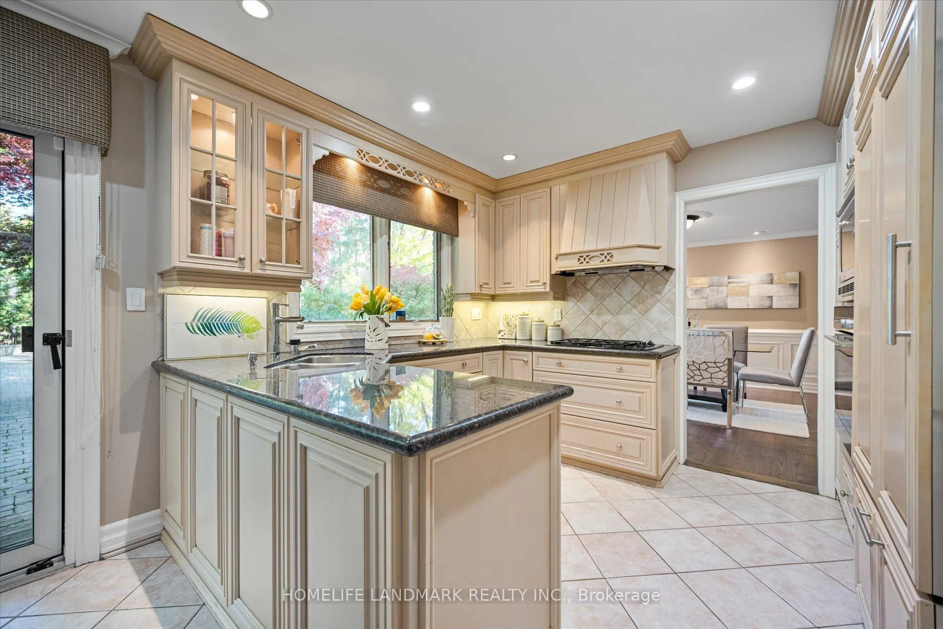 Photo 12 of 3 Old English Lane, Markham, Bayview Glen — HOMEH