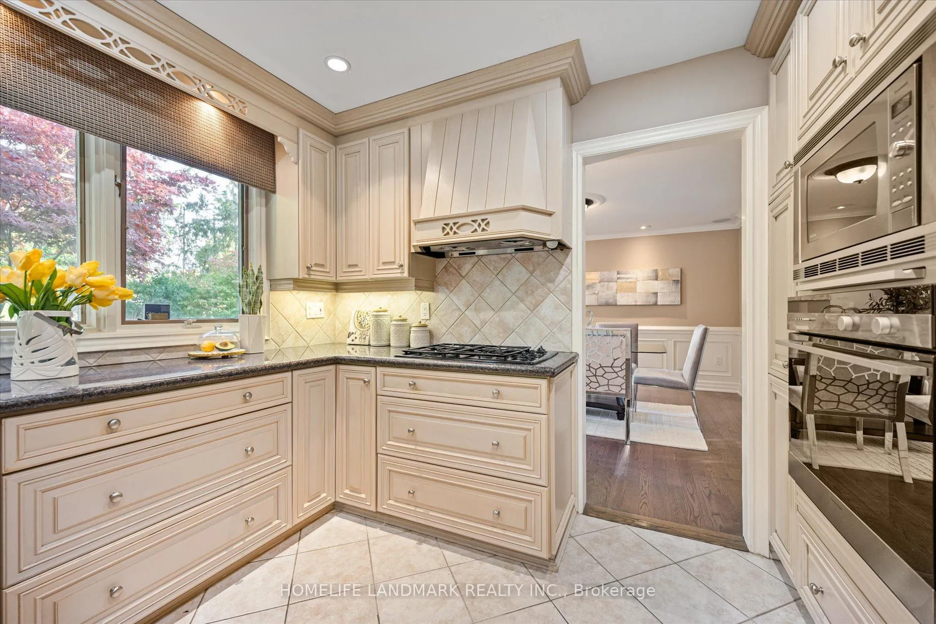 Photo 13 of 3 Old English Lane, Markham, Bayview Glen — HOMEH