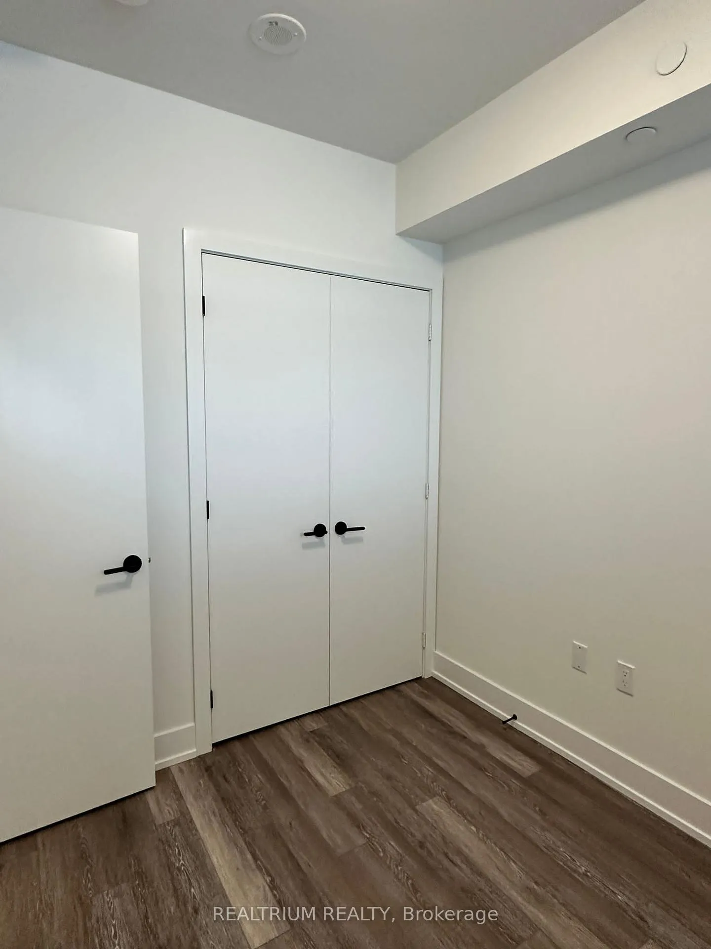 Photo 7 of Unit 334, 2075 King Road, King, King City — HOMEH