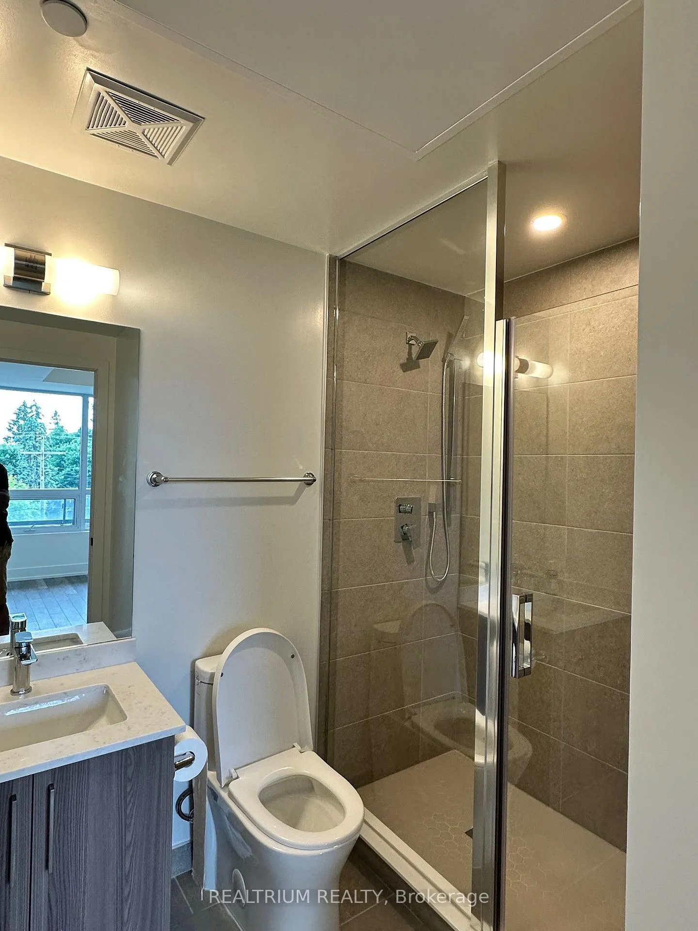Photo 10 of Unit 334, 2075 King Road, King, King City — HOMEH