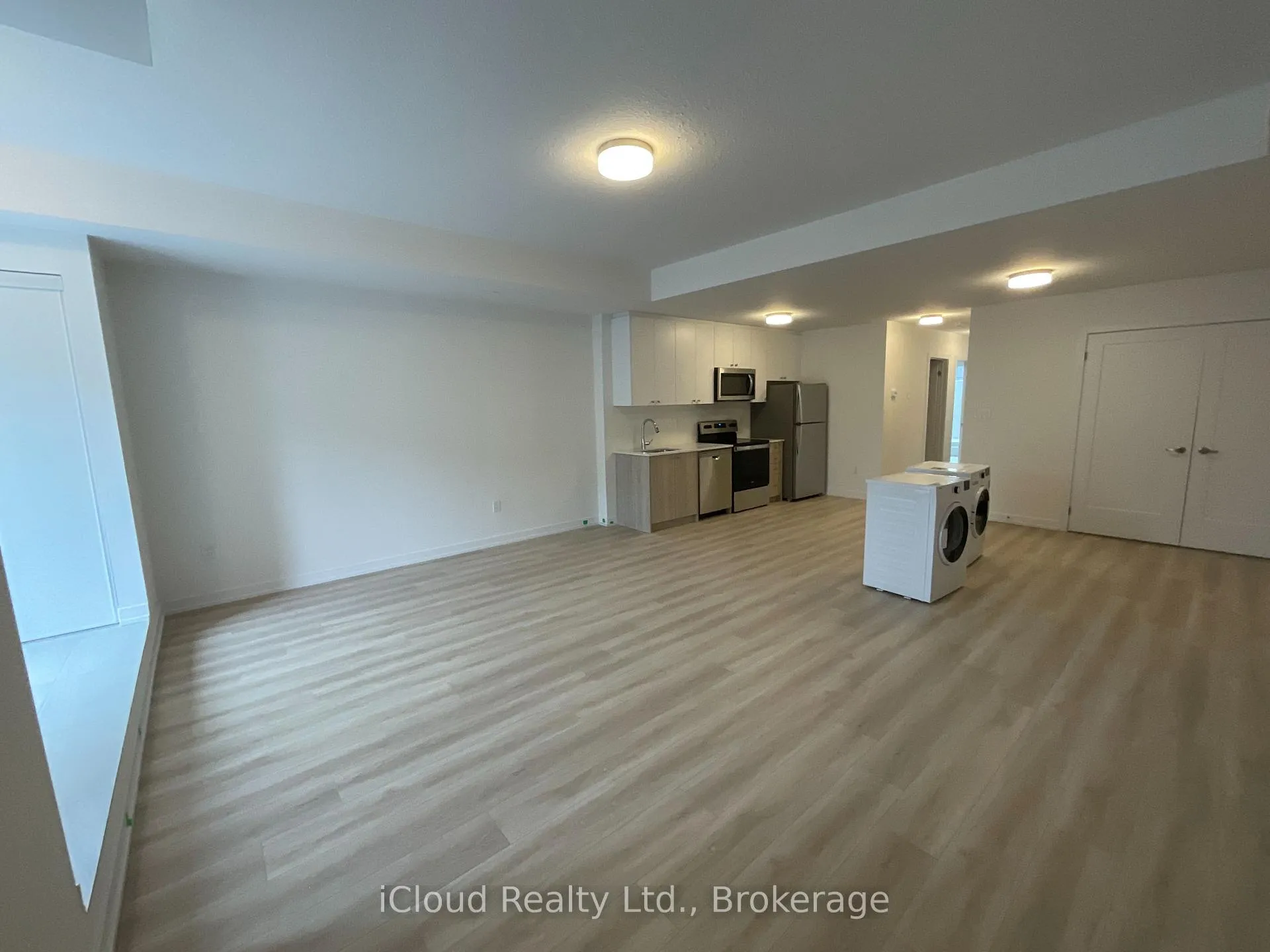 Photo 16 of 25 Palace St Street, Kitchener — HOMEH
