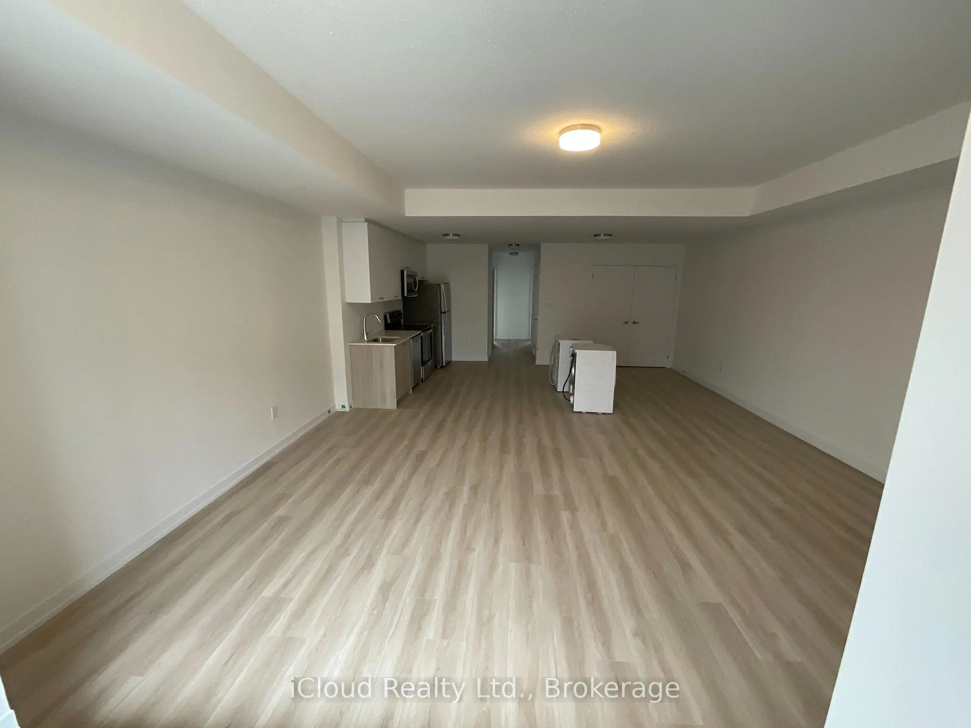 Photo 18 of 25 Palace St Street, Kitchener — HOMEH