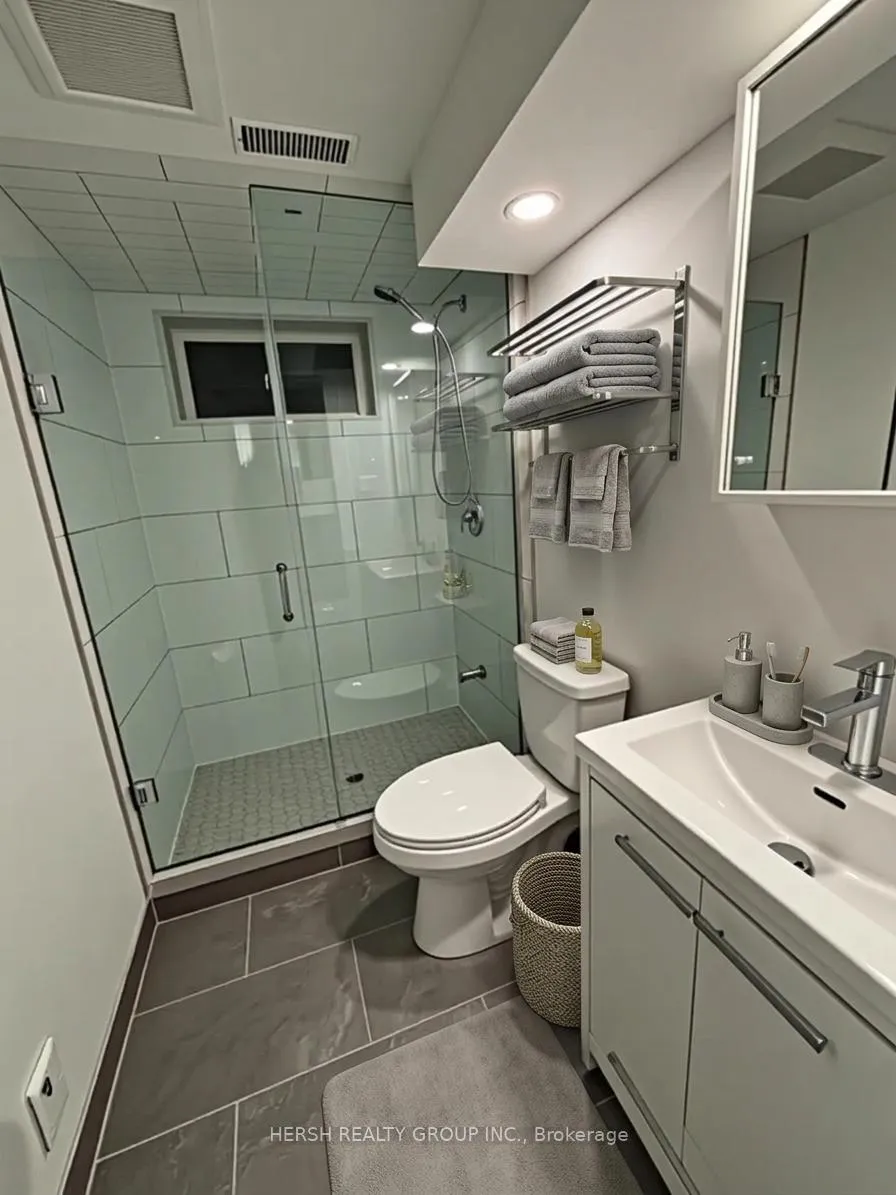 Photo 6 of Unit Basement, 117 Redgrave Drive, Etobicoke, Willowridge-Martingrove-Richview — HOMEH