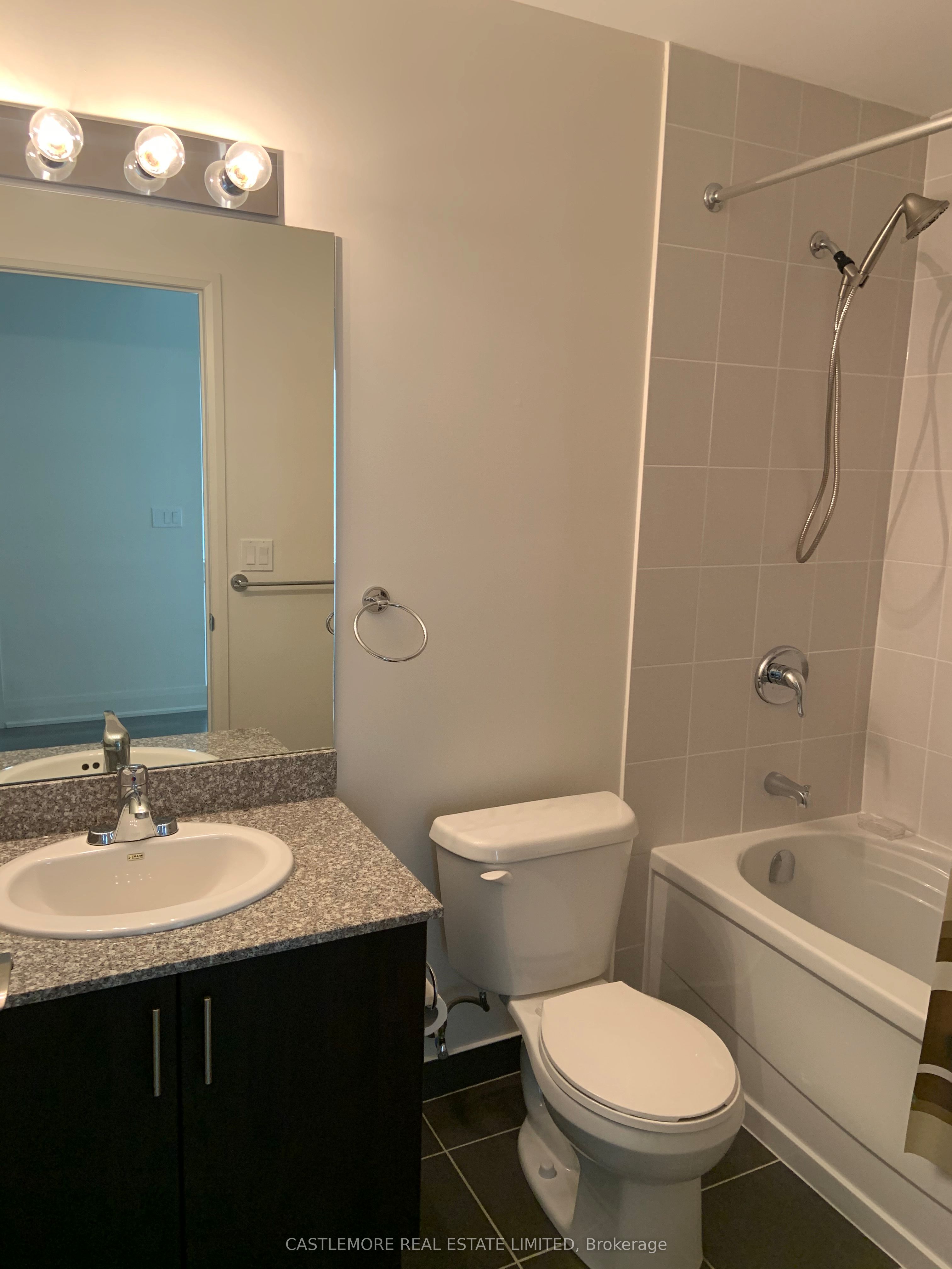 Photo 10 of Unit 2103, 2900 Highway 7 Road, Vaughan, Concord — HOMEH