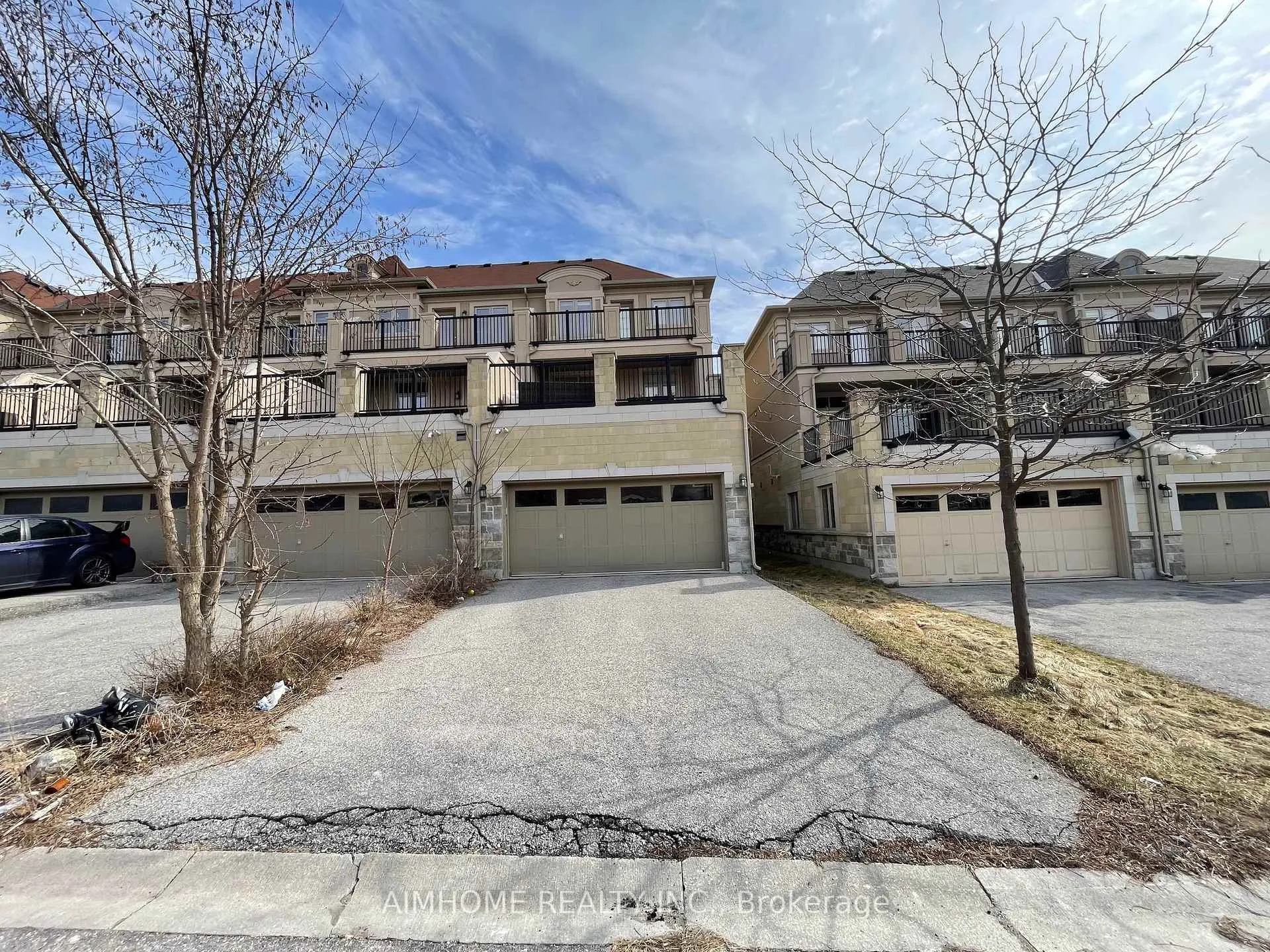 Photo 1 of 104 Grand Trunk Avenue, Vaughan, Patterson — HOMEH