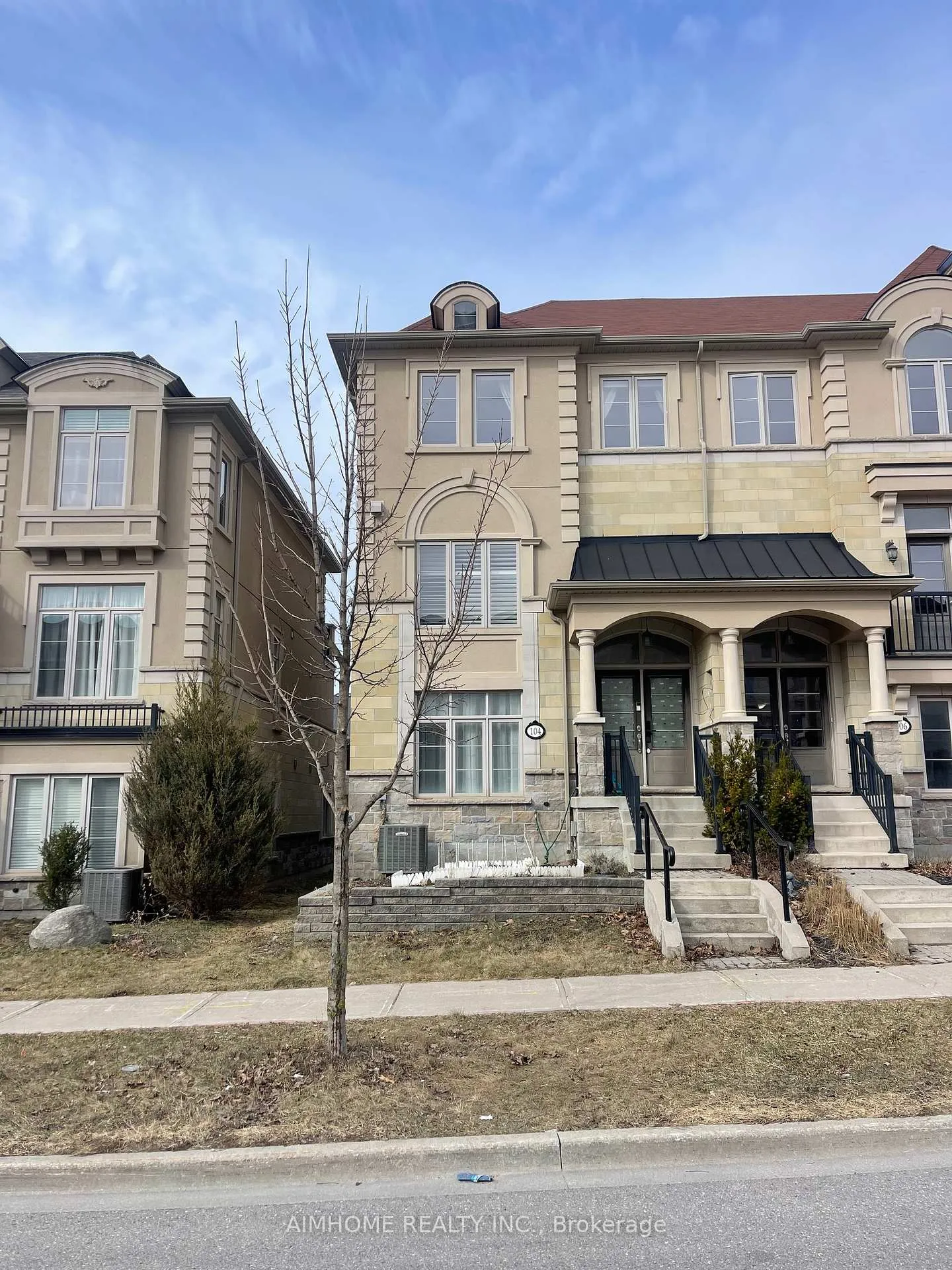 Photo 2 of 104 Grand Trunk Avenue, Vaughan, Patterson — HOMEH