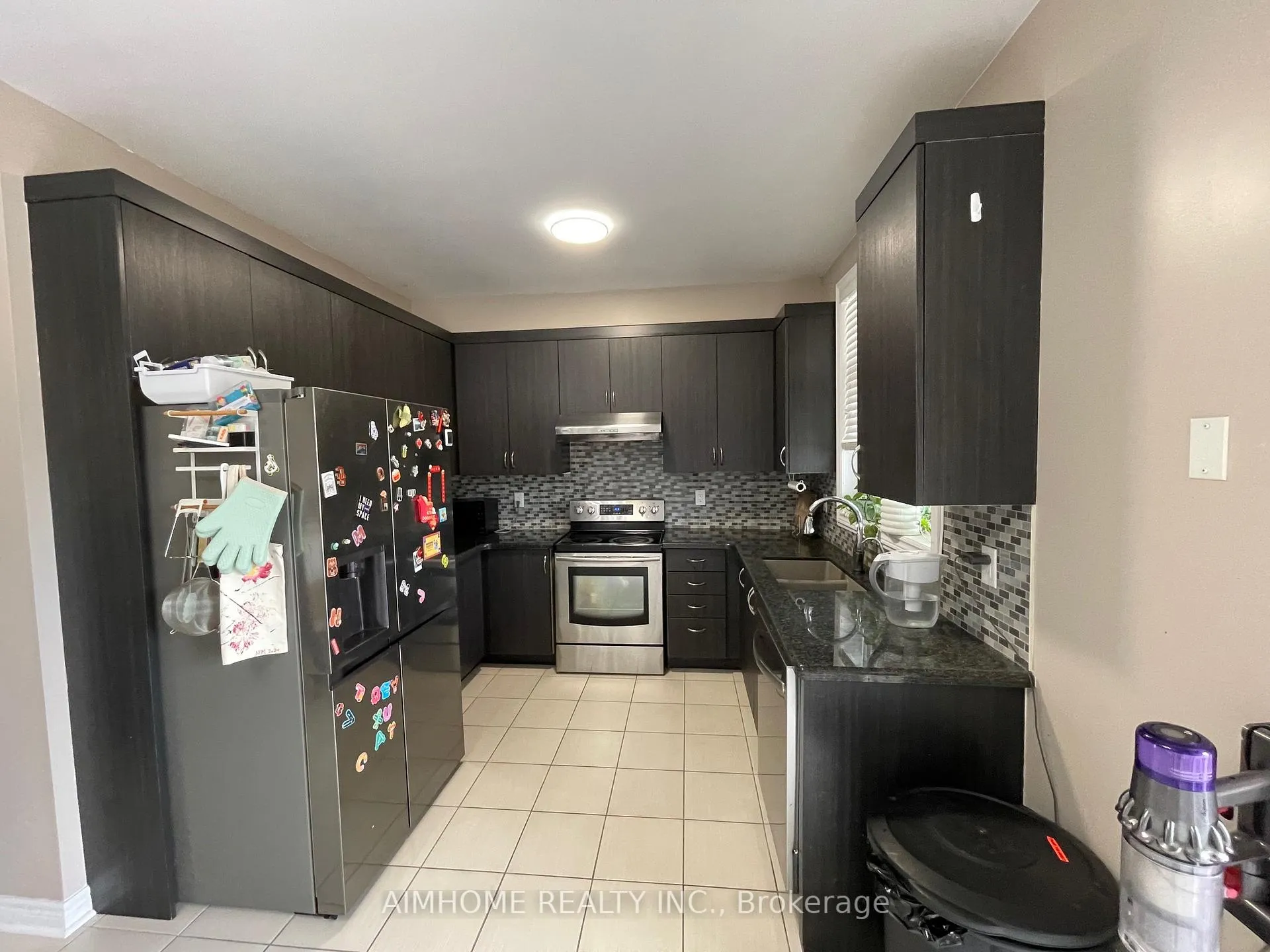 Photo 3 of 104 Grand Trunk Avenue, Vaughan, Patterson — HOMEH