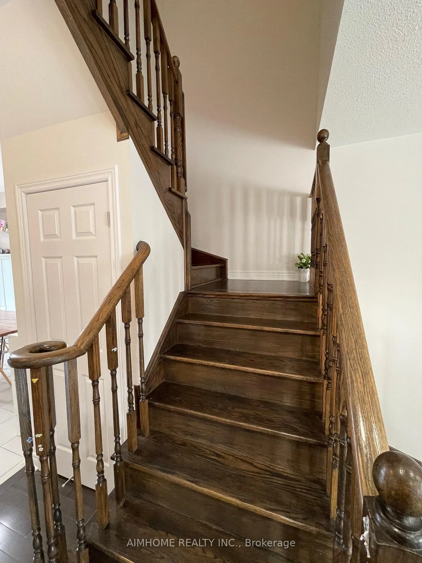 Photo 8 of 104 Grand Trunk Avenue, Vaughan, Patterson — HOMEH