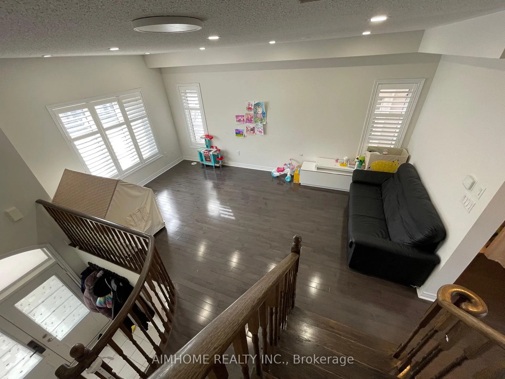 Photo 9 of 104 Grand Trunk Avenue, Vaughan, Patterson — HOMEH