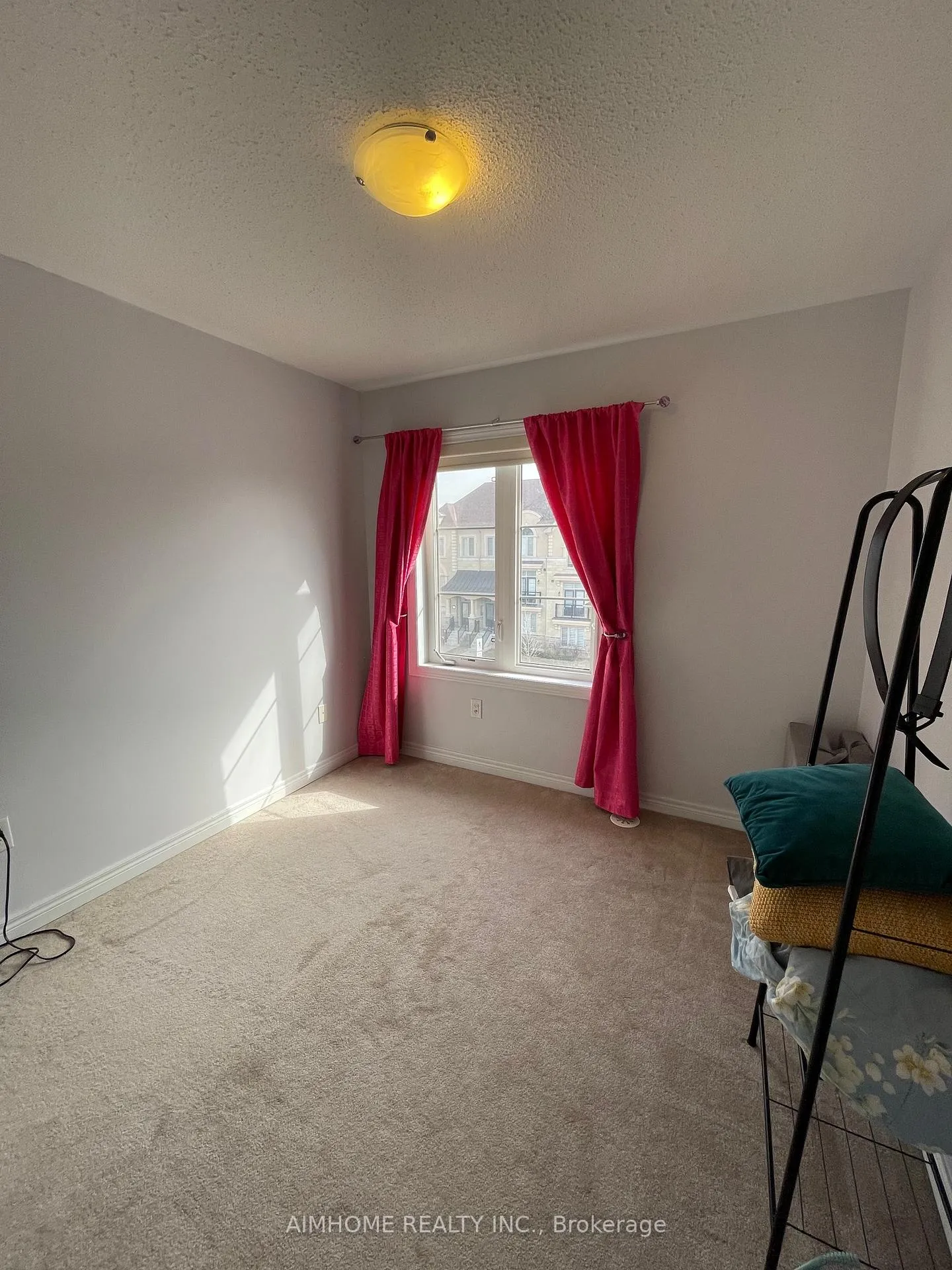 Photo 12 of 104 Grand Trunk Avenue, Vaughan, Patterson — HOMEH
