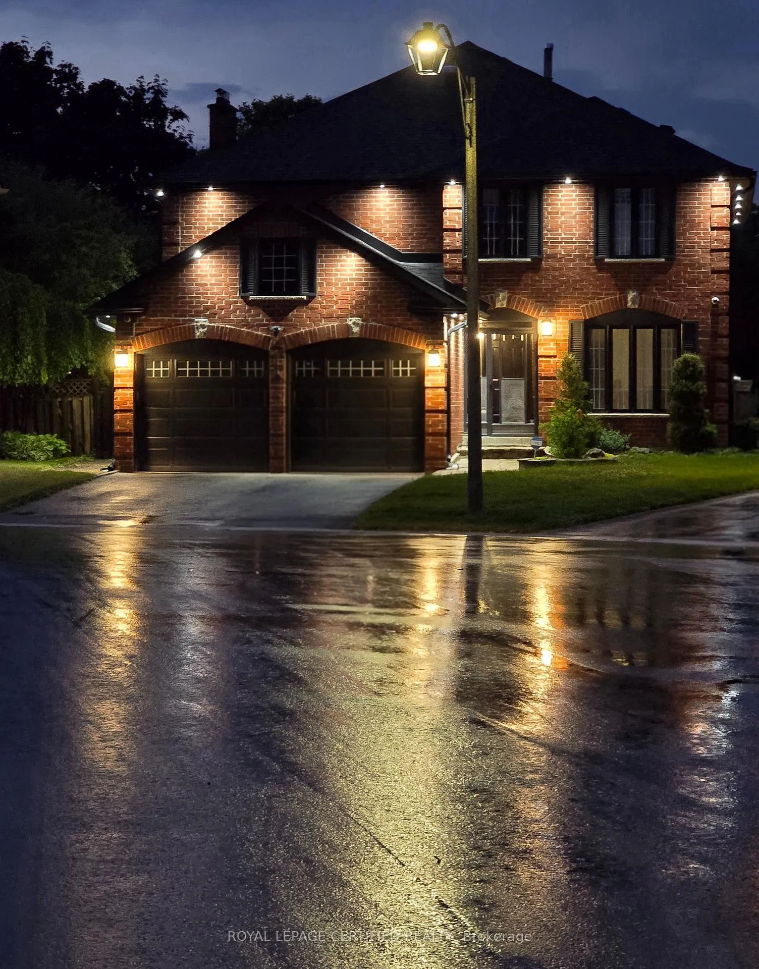 Photo 3 of 1109 Petunia Place, Pickering, Rougemount — HOMEH